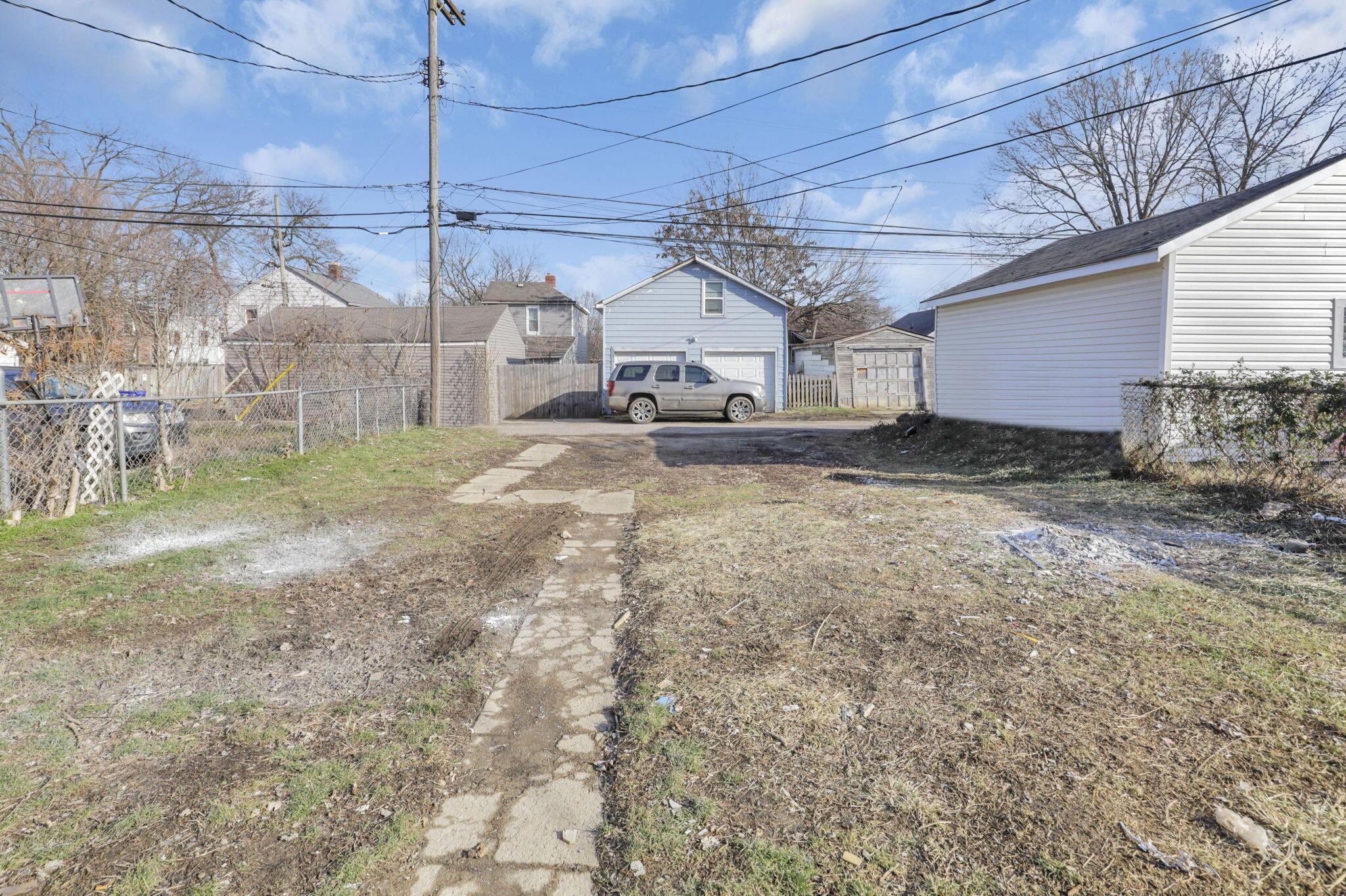 414 Helen Street Property Photo 39