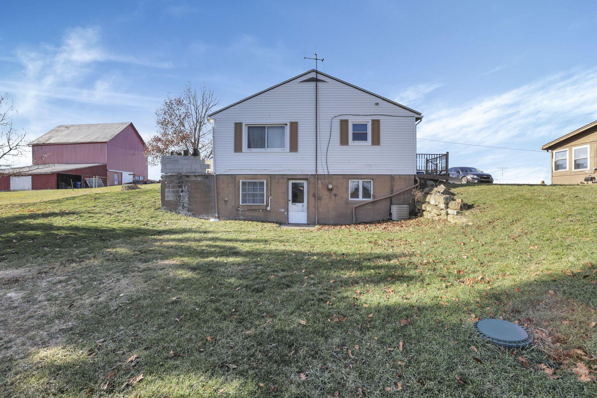 9334 Jacksontown Road Property Photo 14