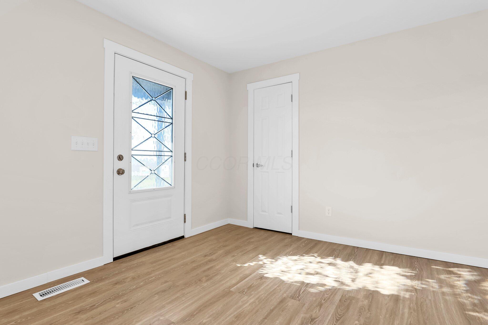 11744 Yankeetown Pike Property Photo 4