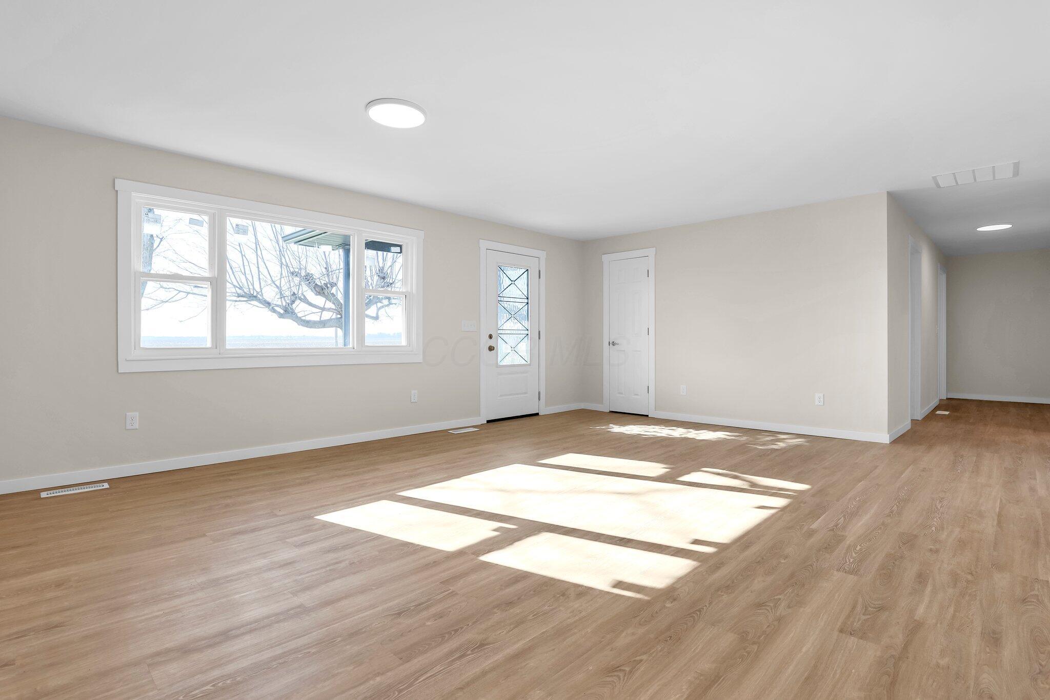 11744 Yankeetown Pike Property Photo 6