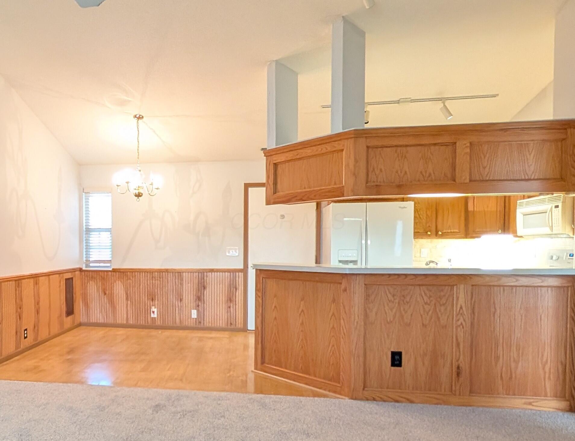 388 Virginia Court Property Photo 8