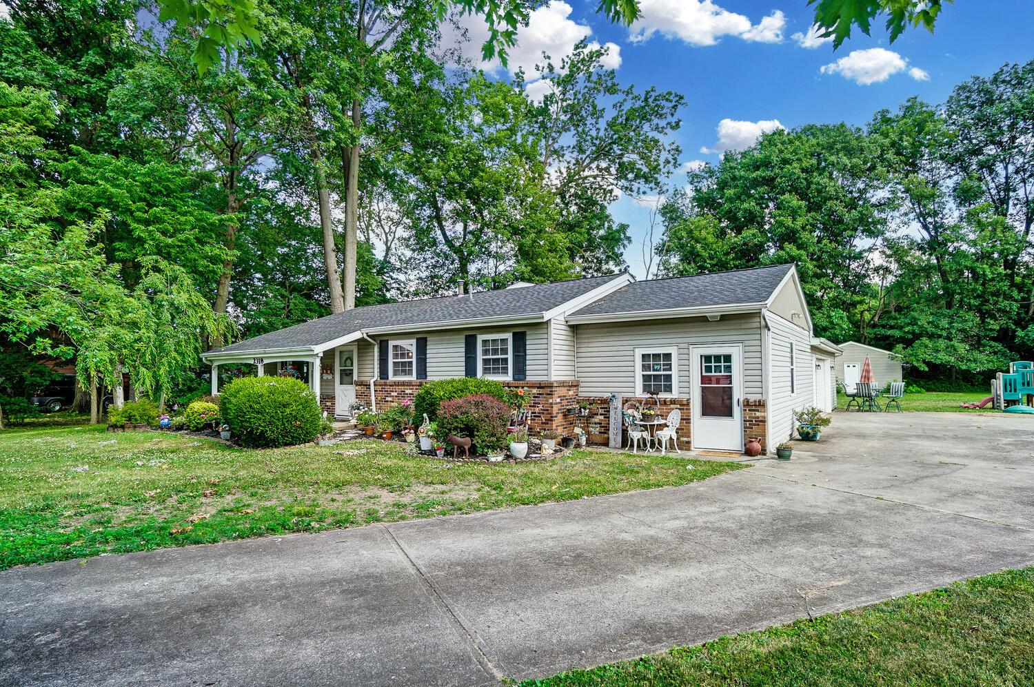 2318 Rodger Road Property Photo 1