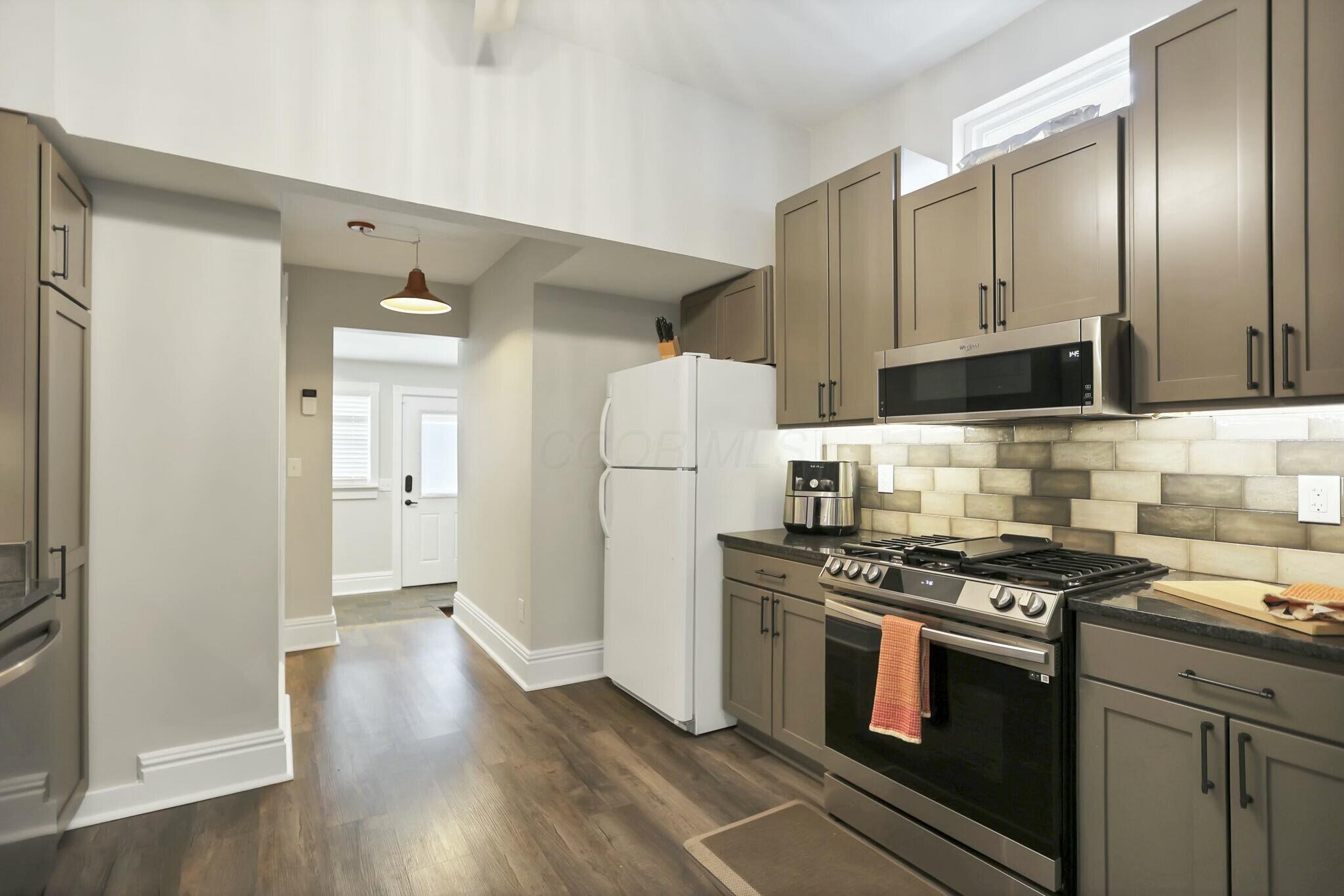 311 Clinton Street Property Photo 26