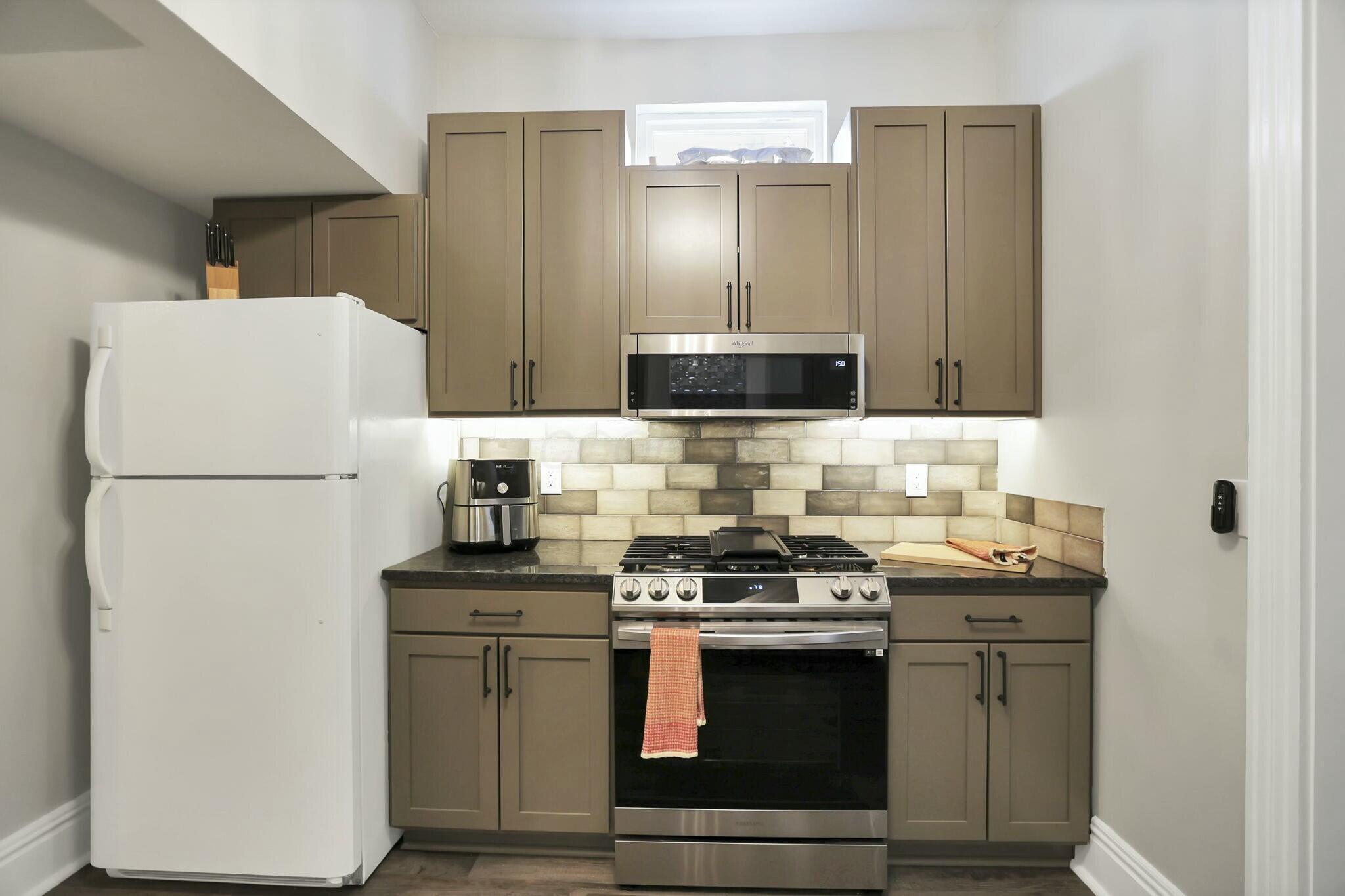 311 Clinton Street Property Photo 29