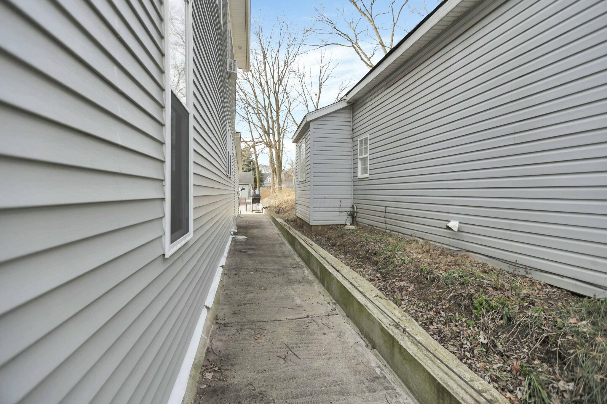 311 Clinton Street Property Photo 58