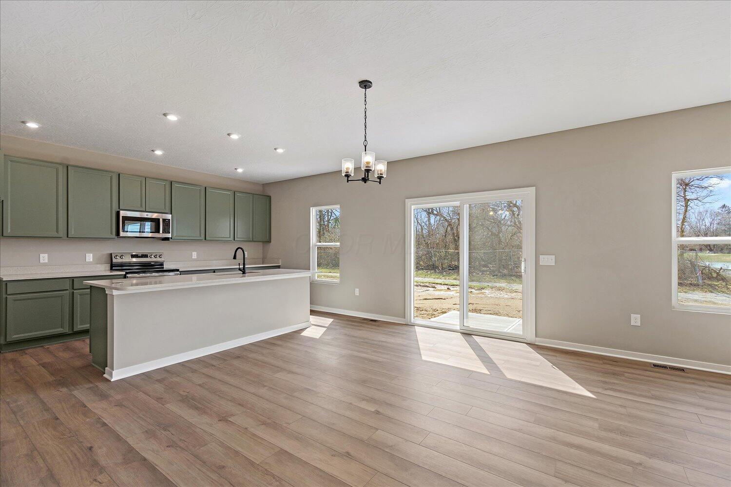 418 Snowdrop Drive Property Photo 12