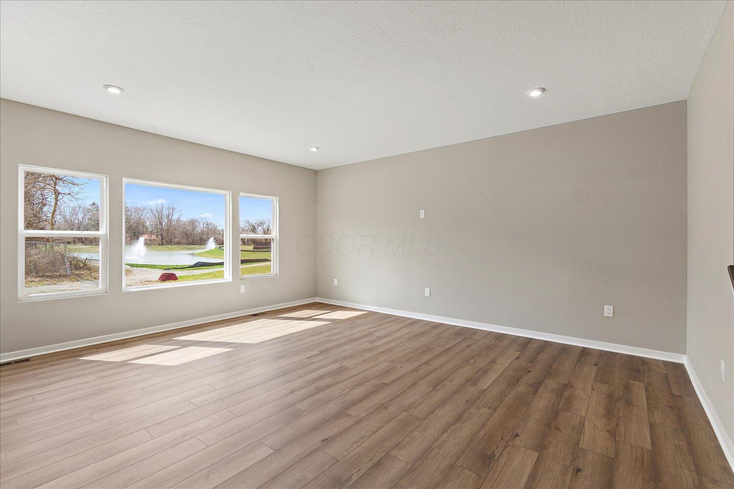 418 Snowdrop Drive Property Photo 14