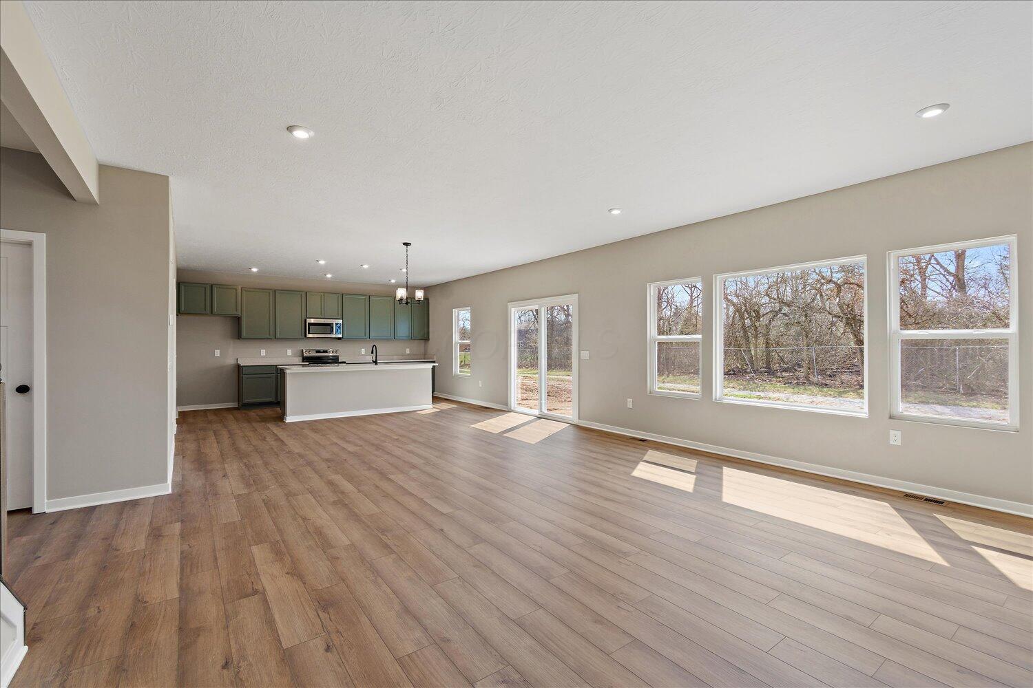 418 Snowdrop Drive Property Photo 17