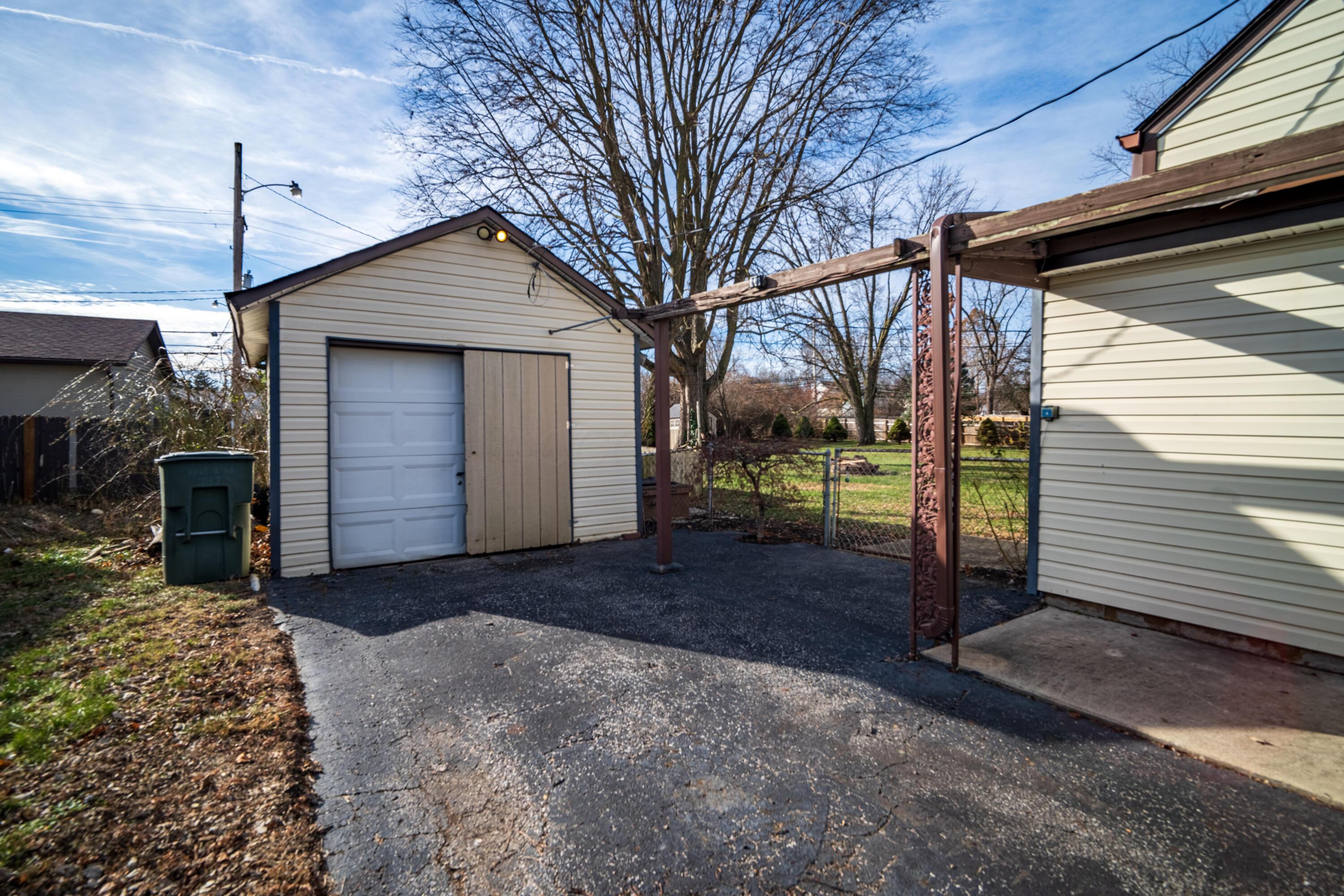337 Colton Road Property Photo 13