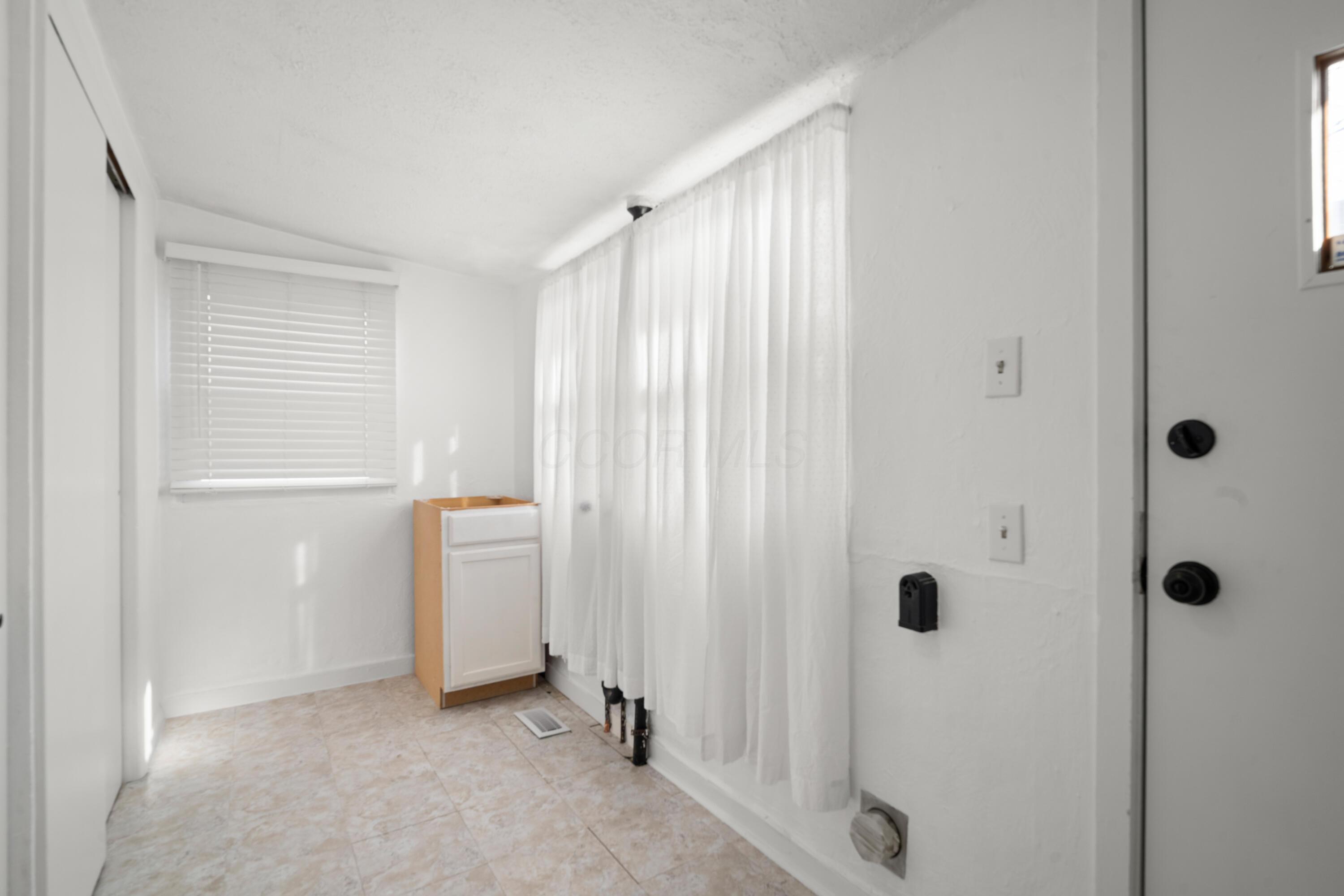 337 Colton Road Property Photo 14