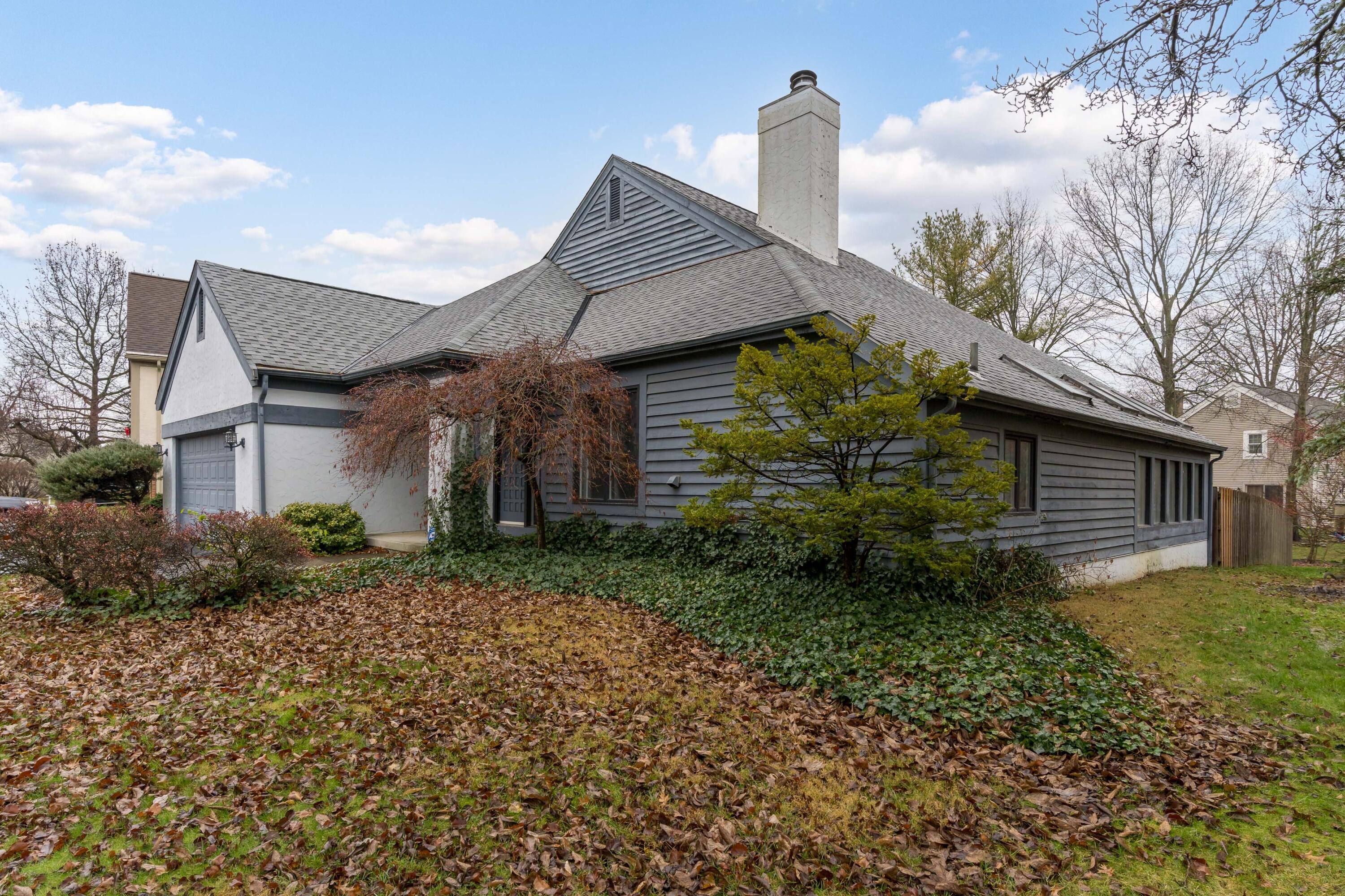 2233 Fernleaf Lane Property Photo 3