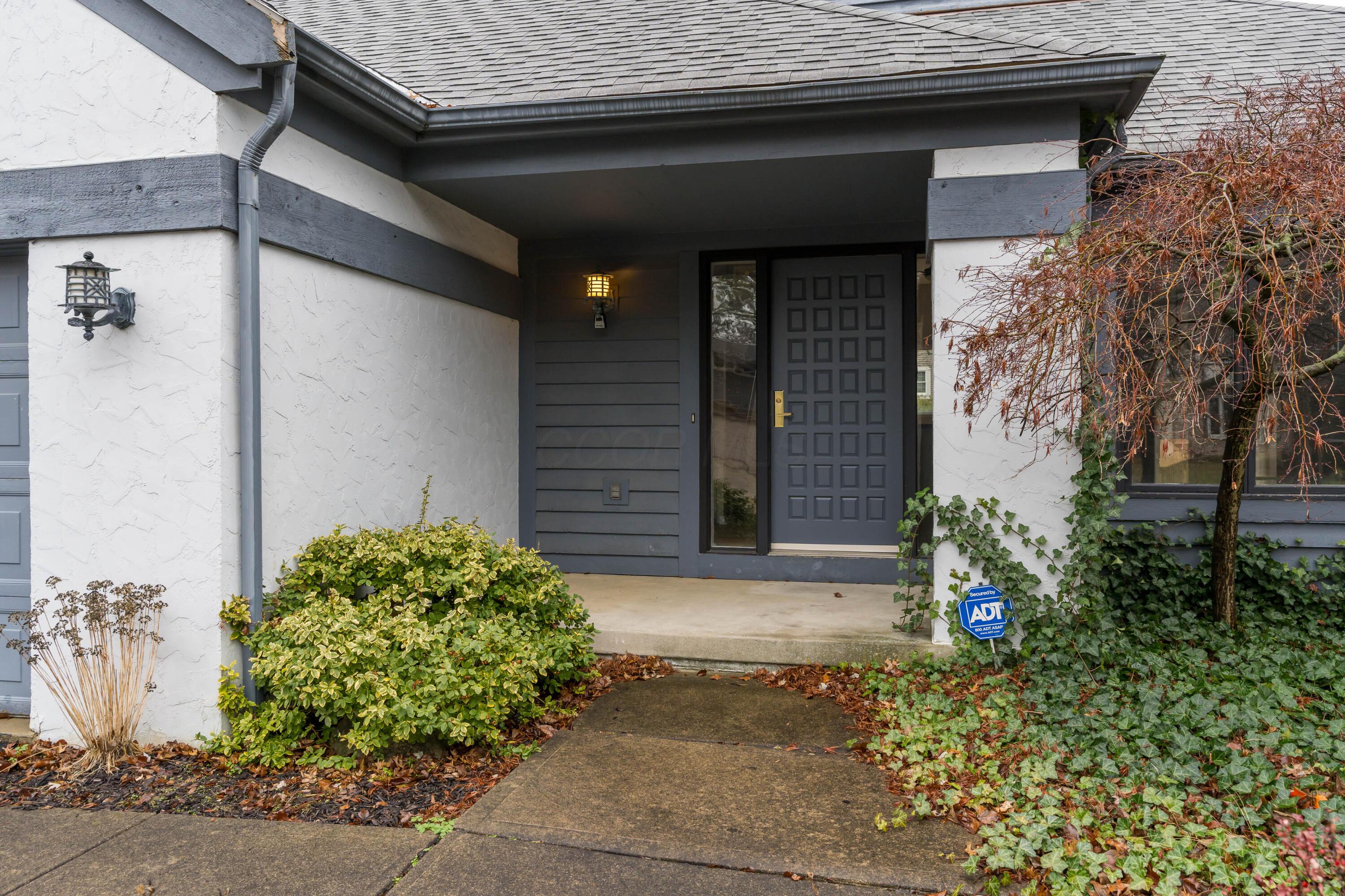 2233 Fernleaf Lane Property Photo 4