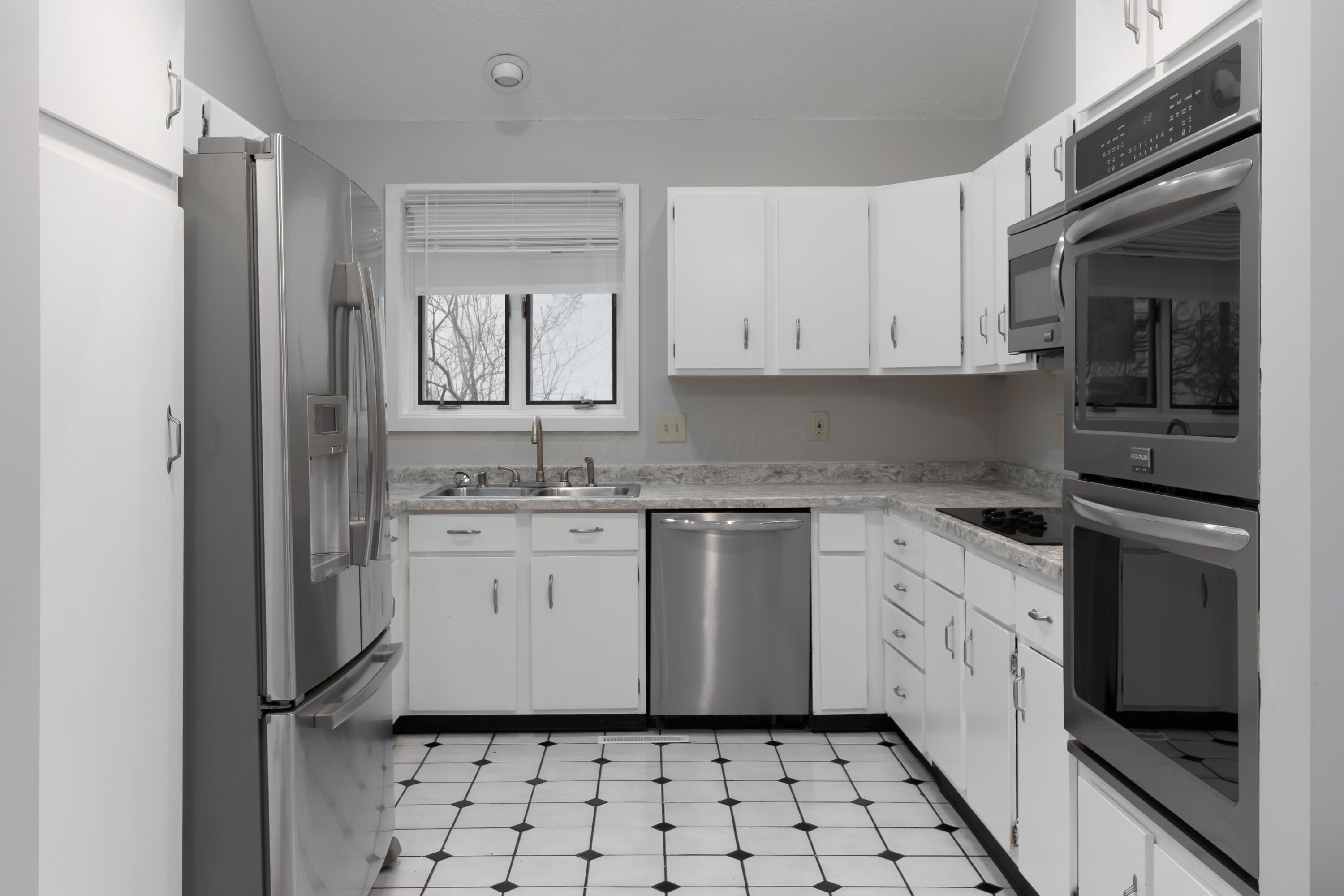 2233 Fernleaf Lane Property Photo 12