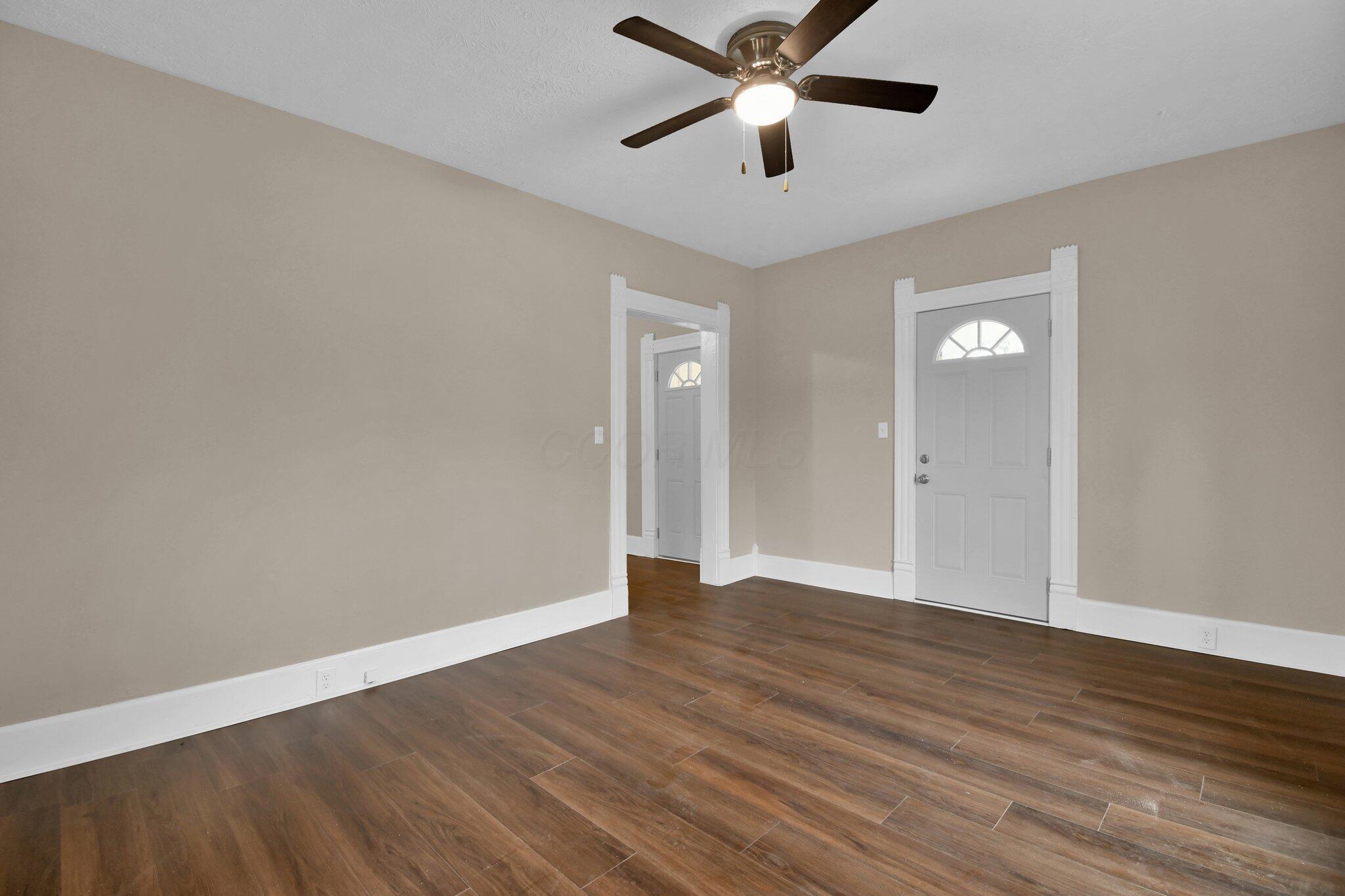 216 Coshocton Avenue Property Photo 6