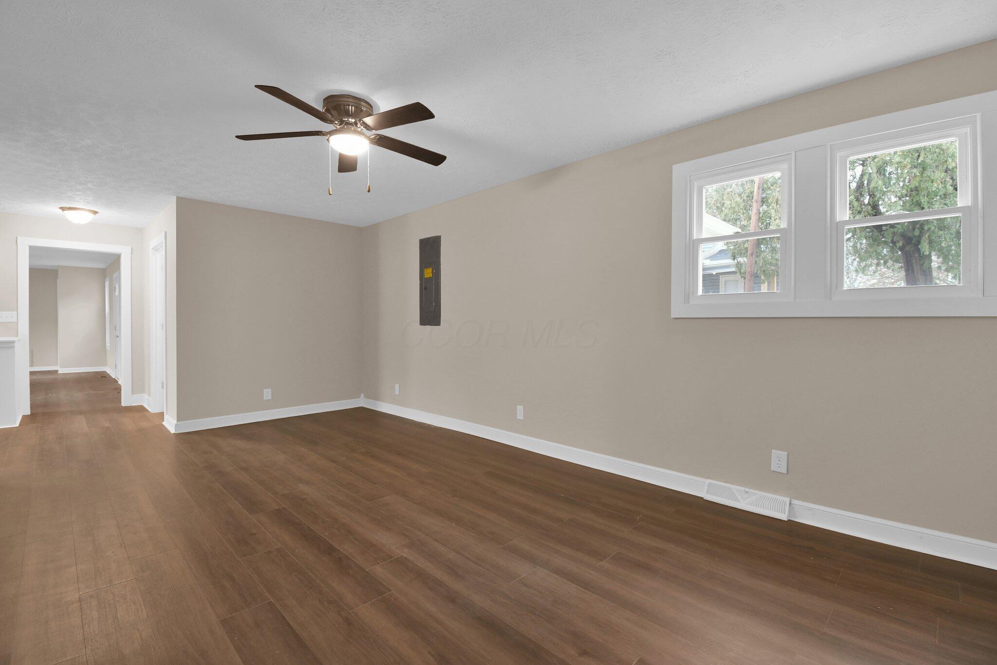 216 Coshocton Avenue Property Photo 11
