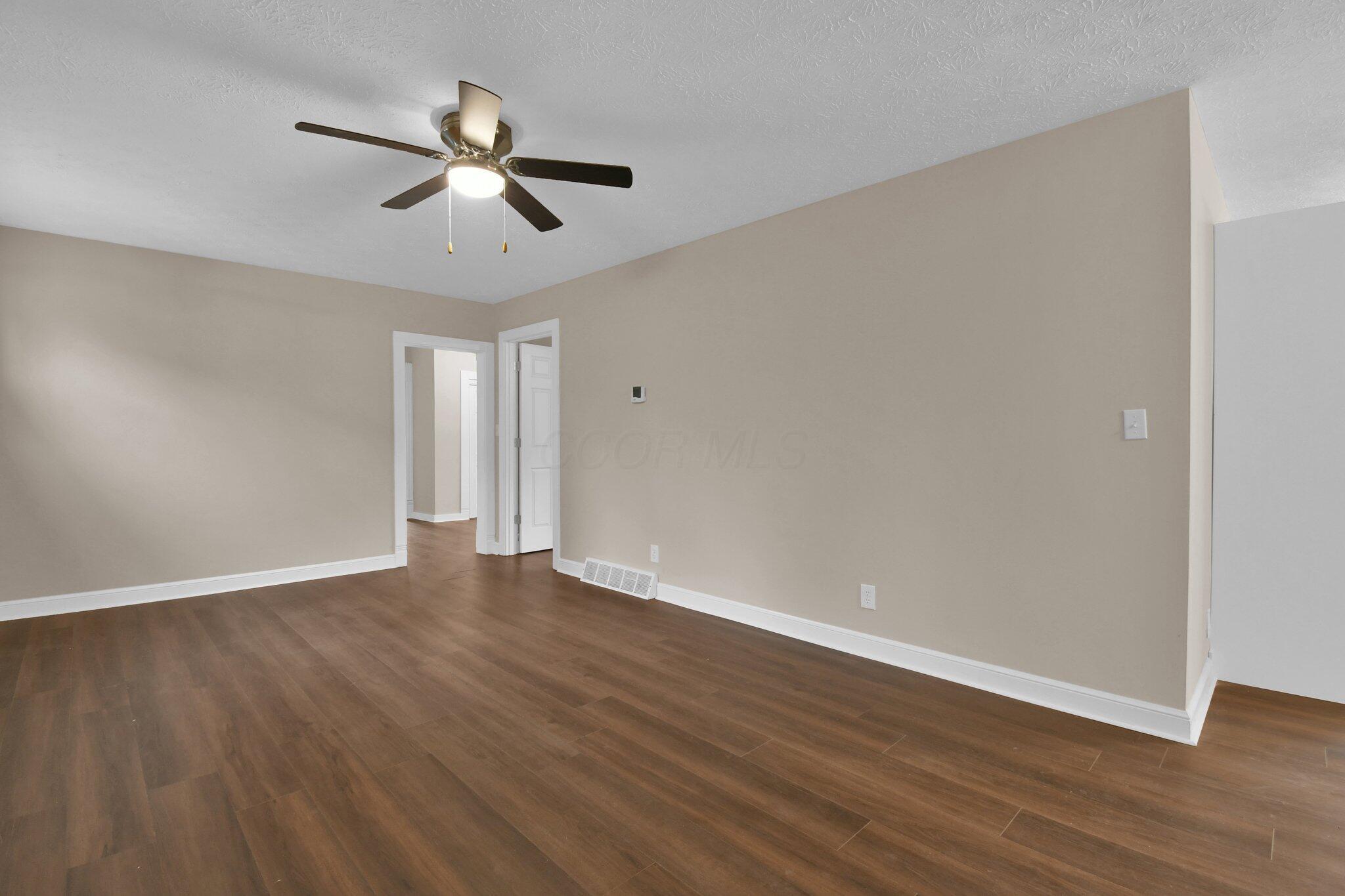216 Coshocton Avenue Property Photo 12