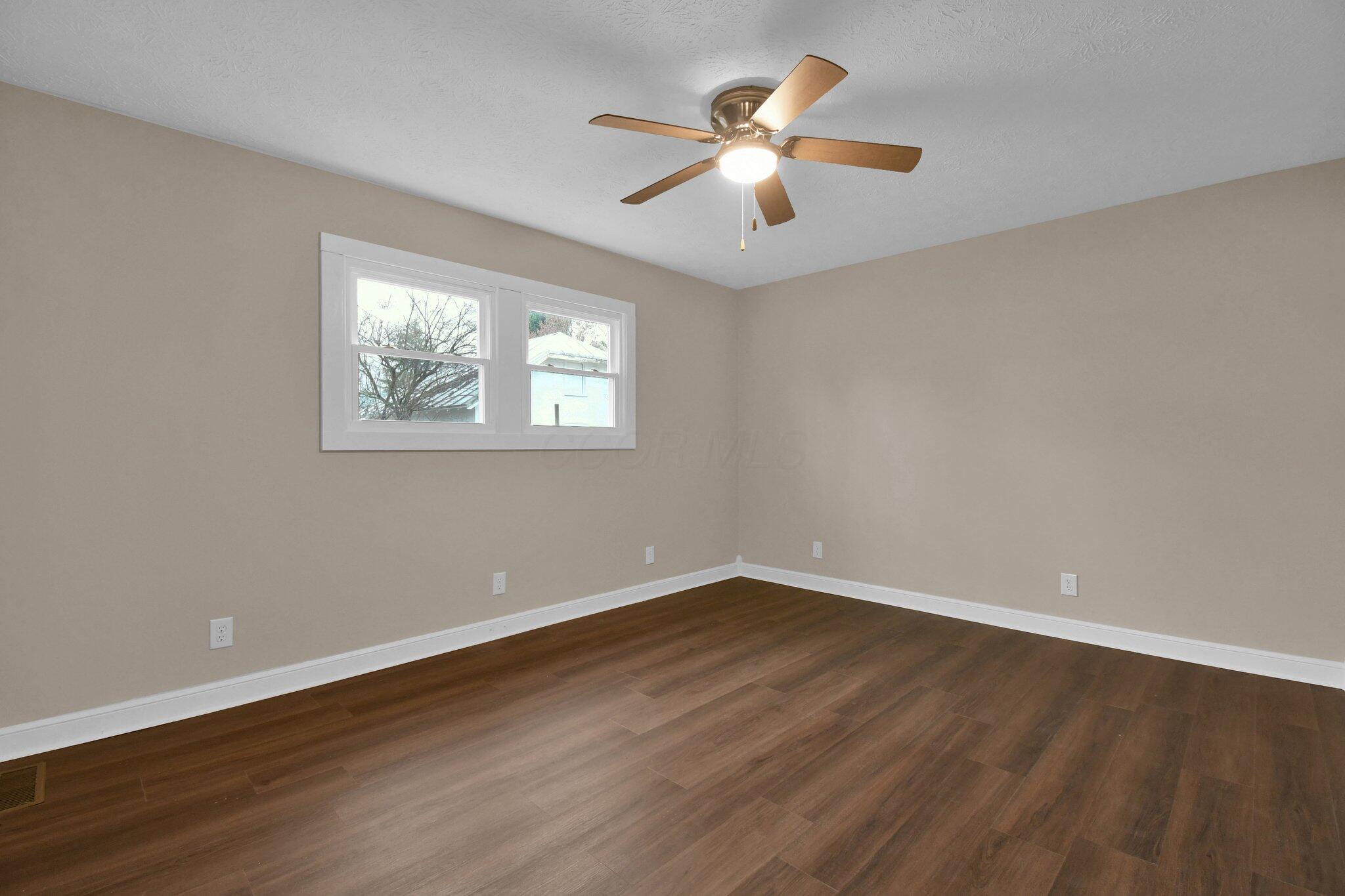 216 Coshocton Avenue Property Photo 16