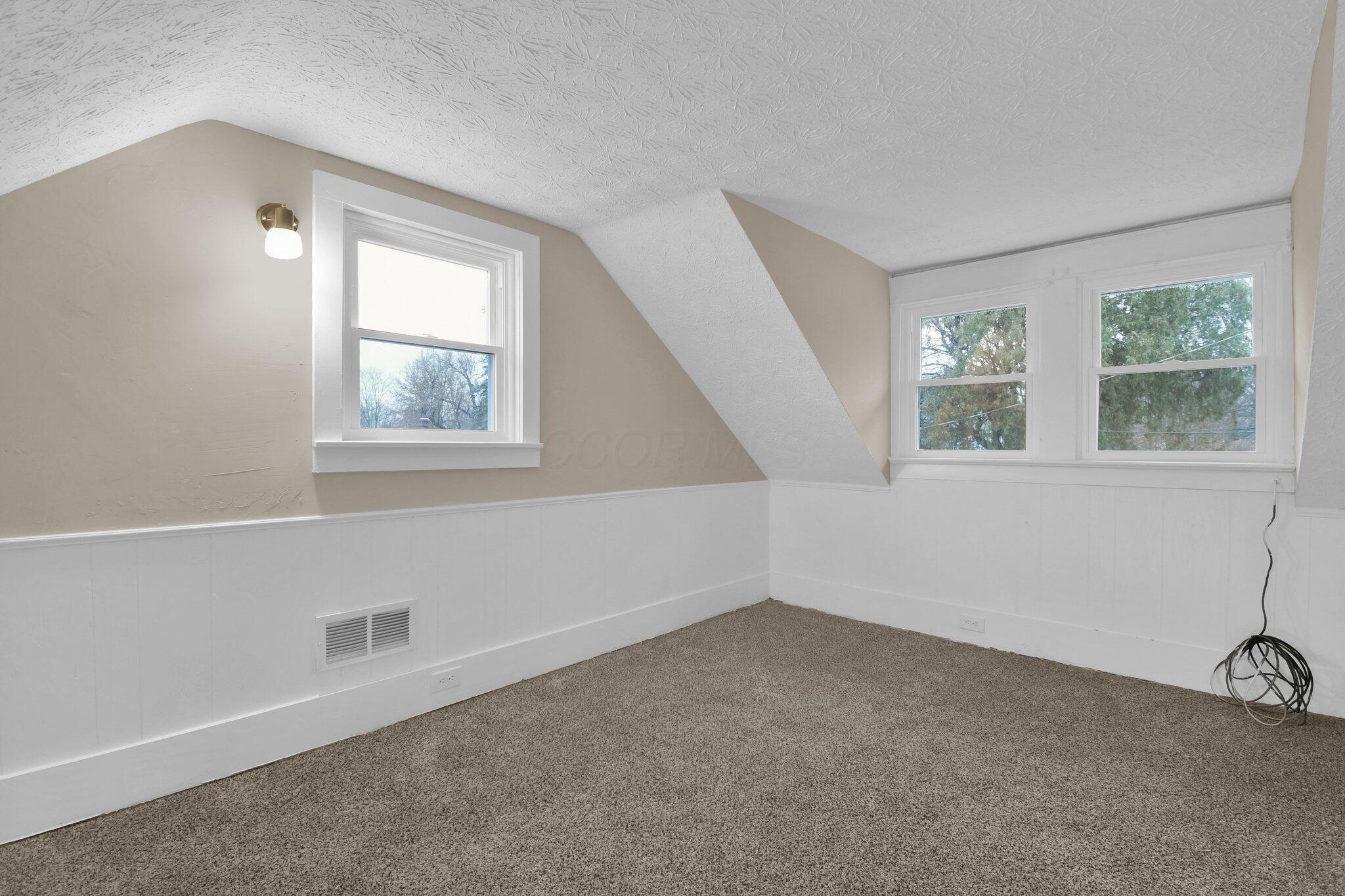 216 Coshocton Avenue Property Photo 19