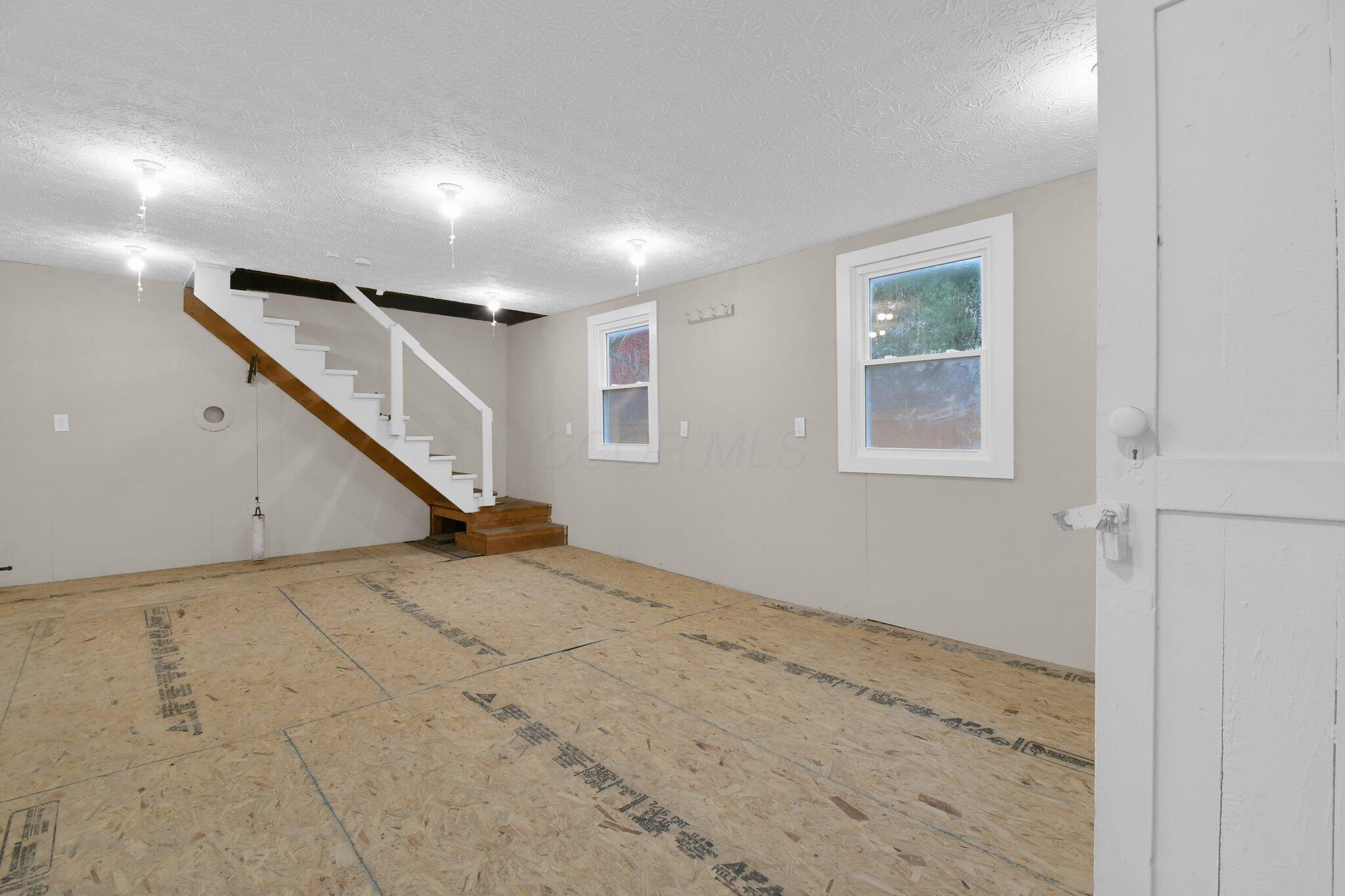 216 Coshocton Avenue Property Photo 21
