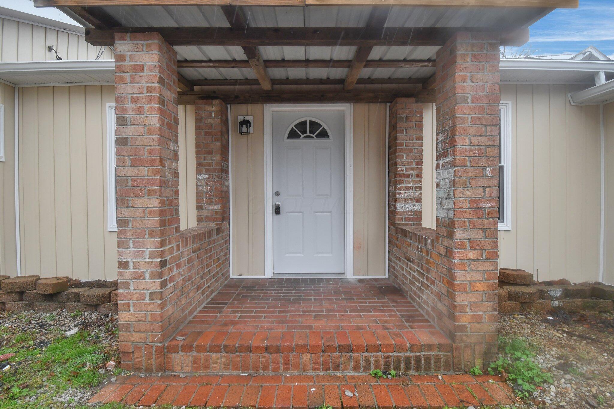 216 Coshocton Avenue Property Photo 24