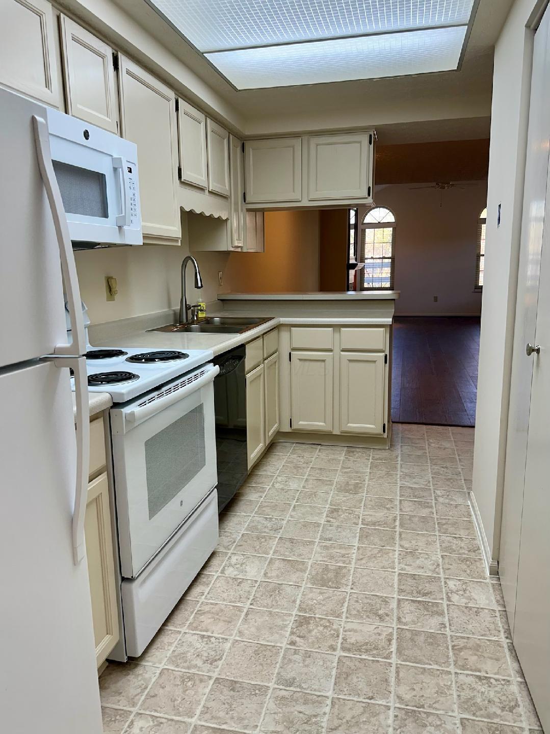 2628 Trotterslane Drive, 10 Property Photo 5