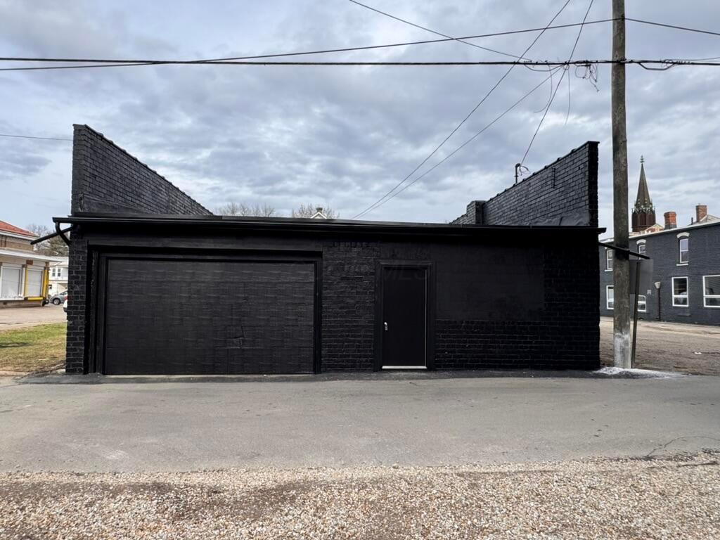37 East Hunter Street Rear Property Photo 1