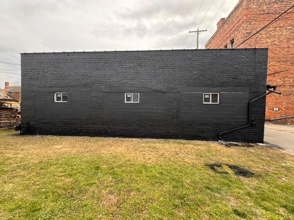 37 East Hunter Street Rear Property Photo 3