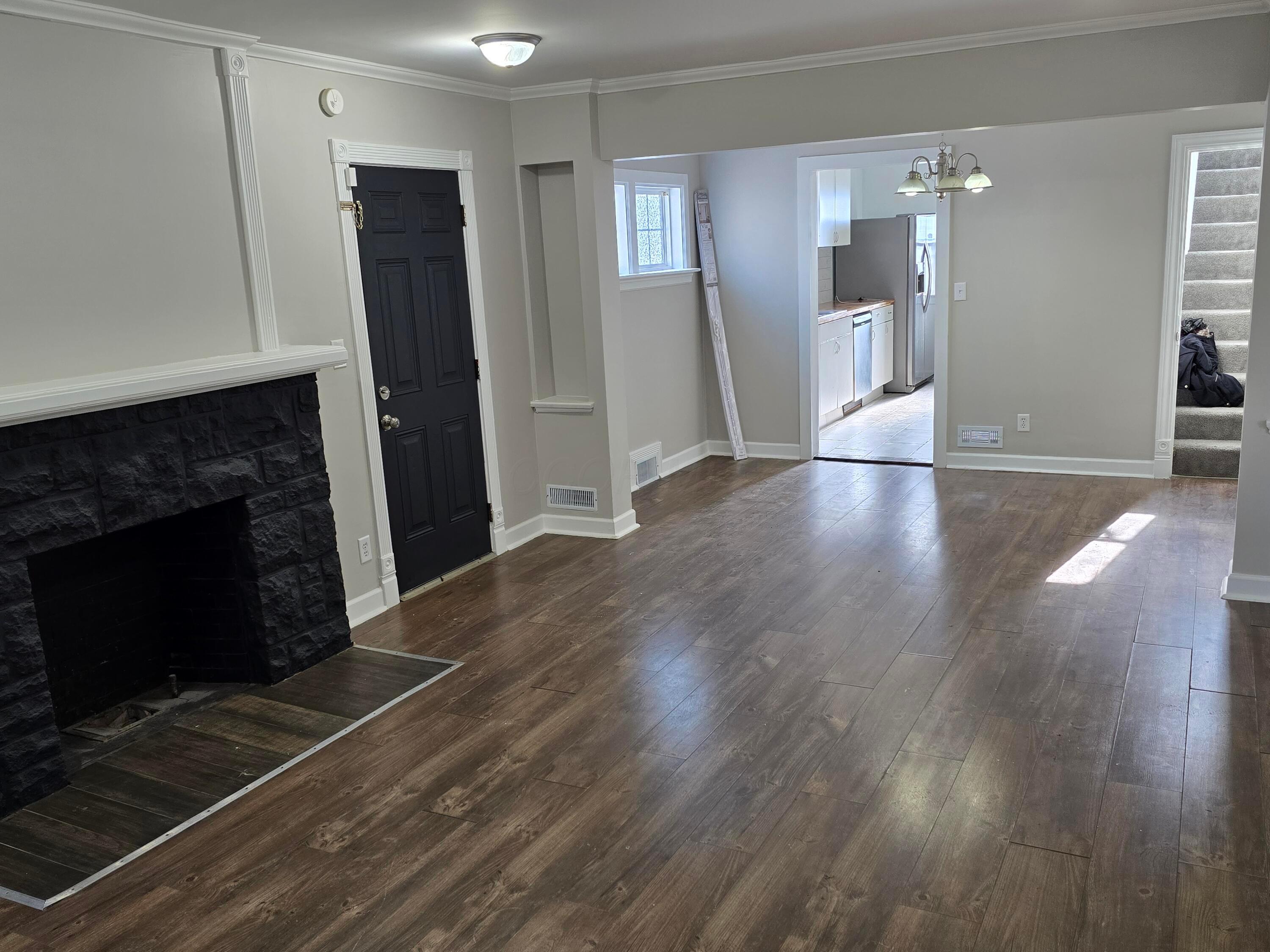 1341 E Hudson Street Property Photo 2