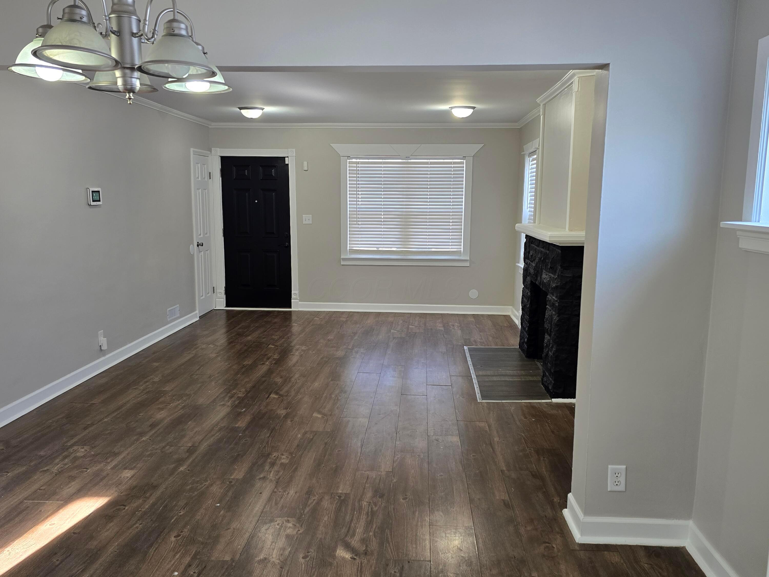 1341 E Hudson Street Property Photo 4