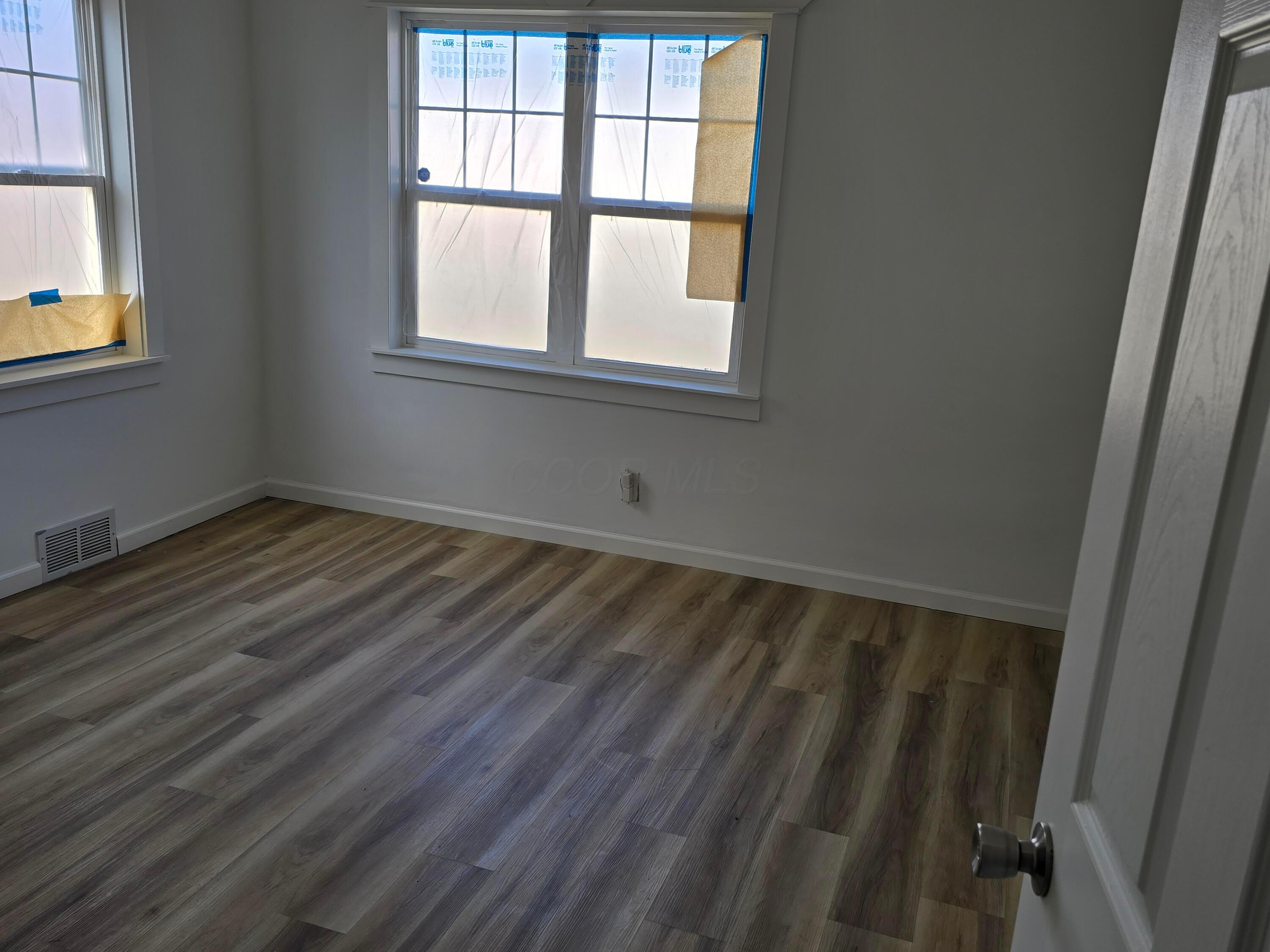1341 E Hudson Street Property Photo 8