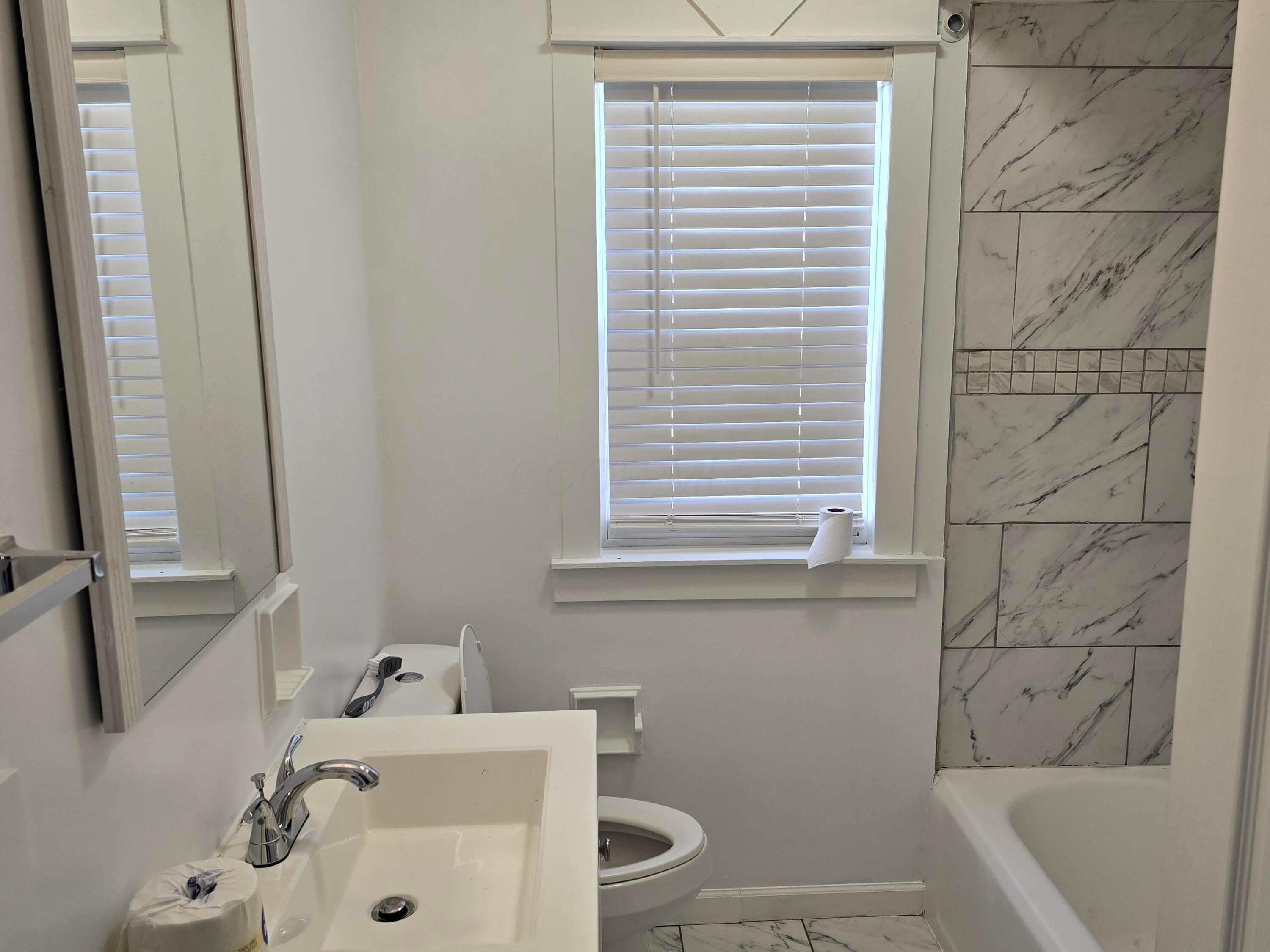 1341 E Hudson Street Property Photo 9