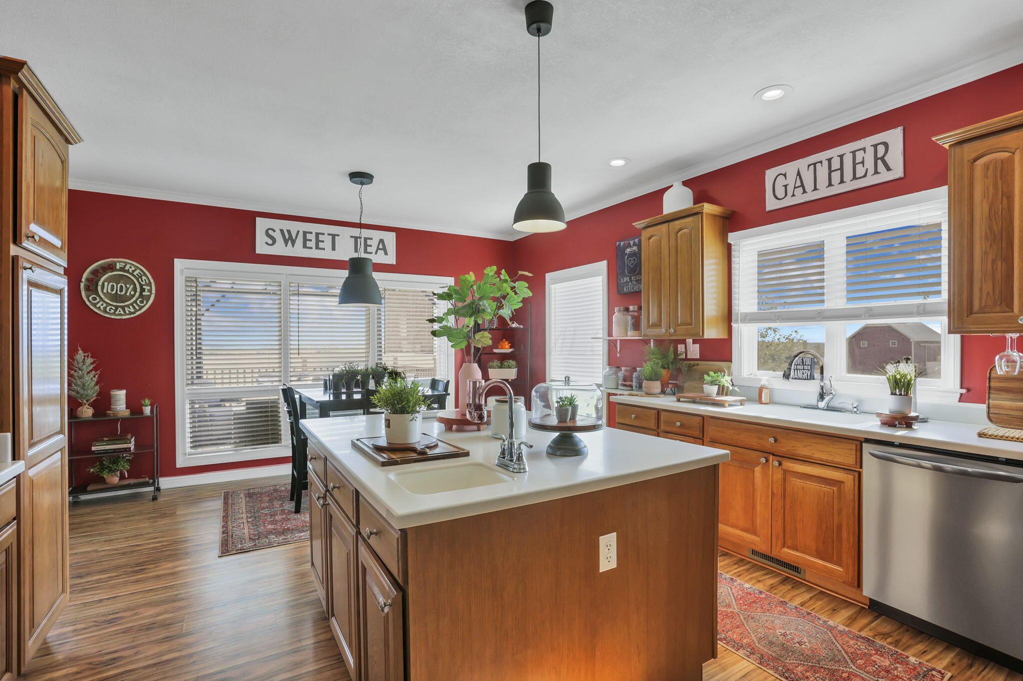 564 National Road Se Property Photo 26