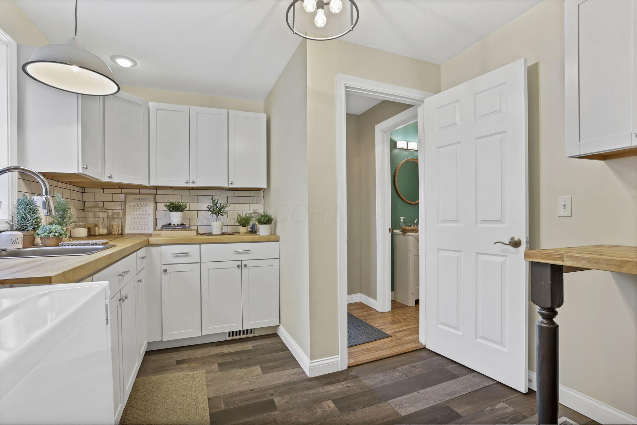 564 National Road Se Property Photo 40