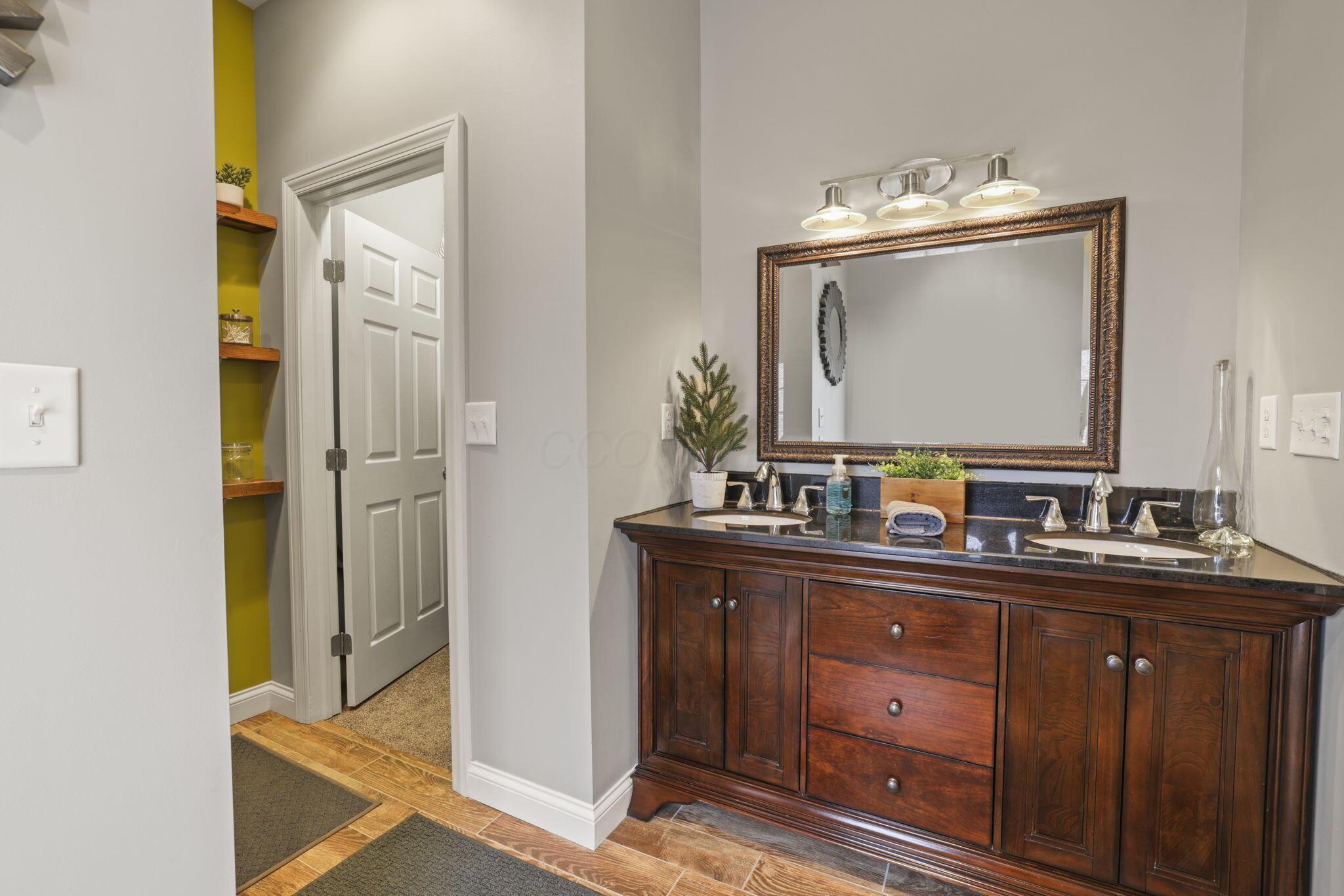 564 National Road Se Property Photo 52