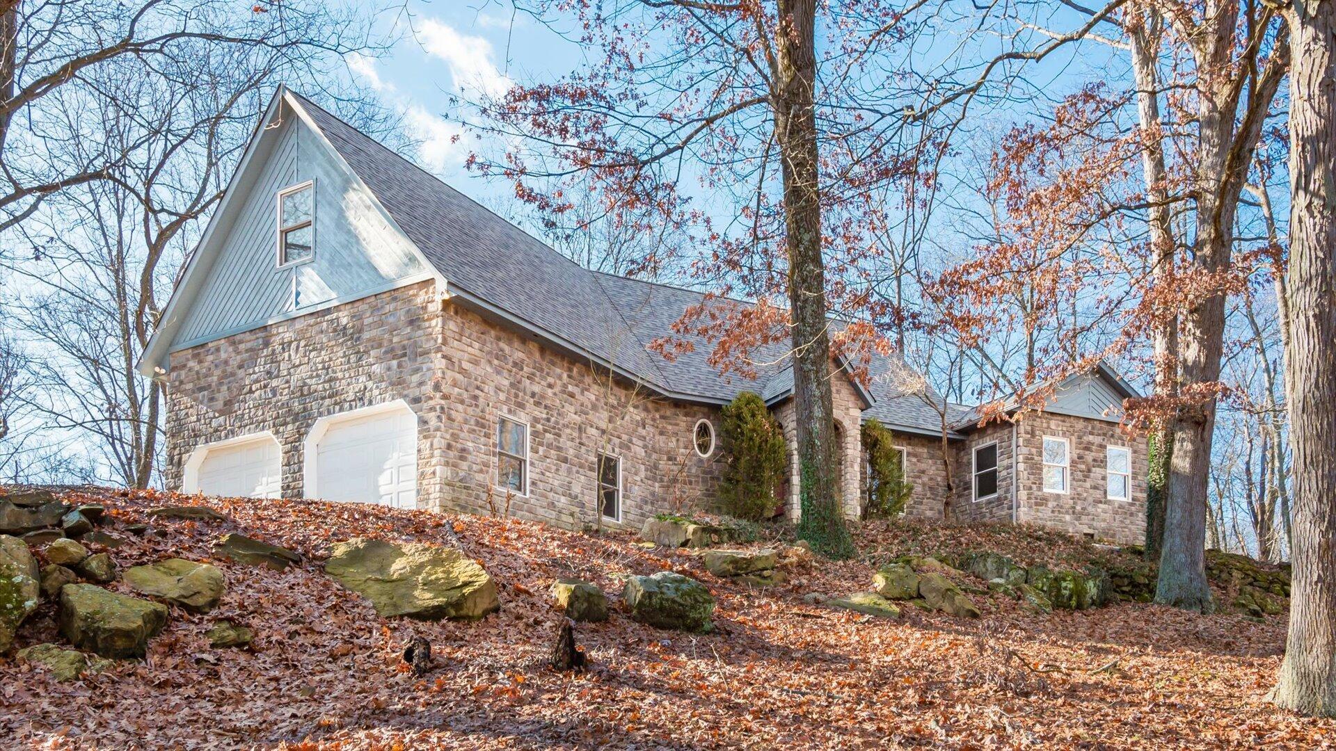 18988 Claypool Road Property Photo