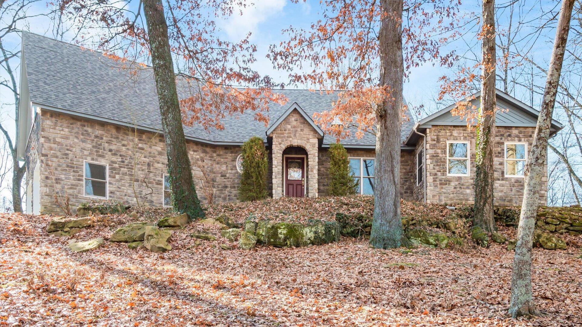 18988 Claypool Road Property Photo 2
