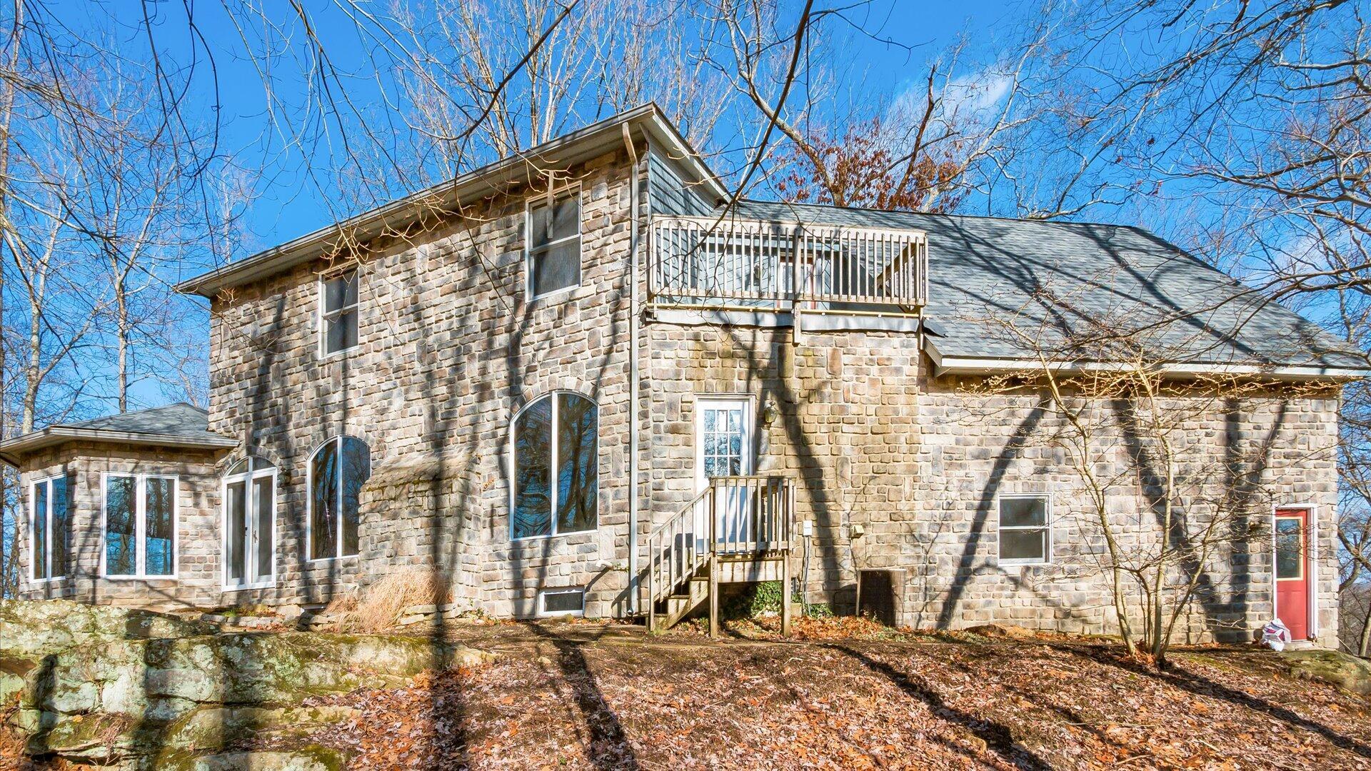 18988 Claypool Road Property Photo 5