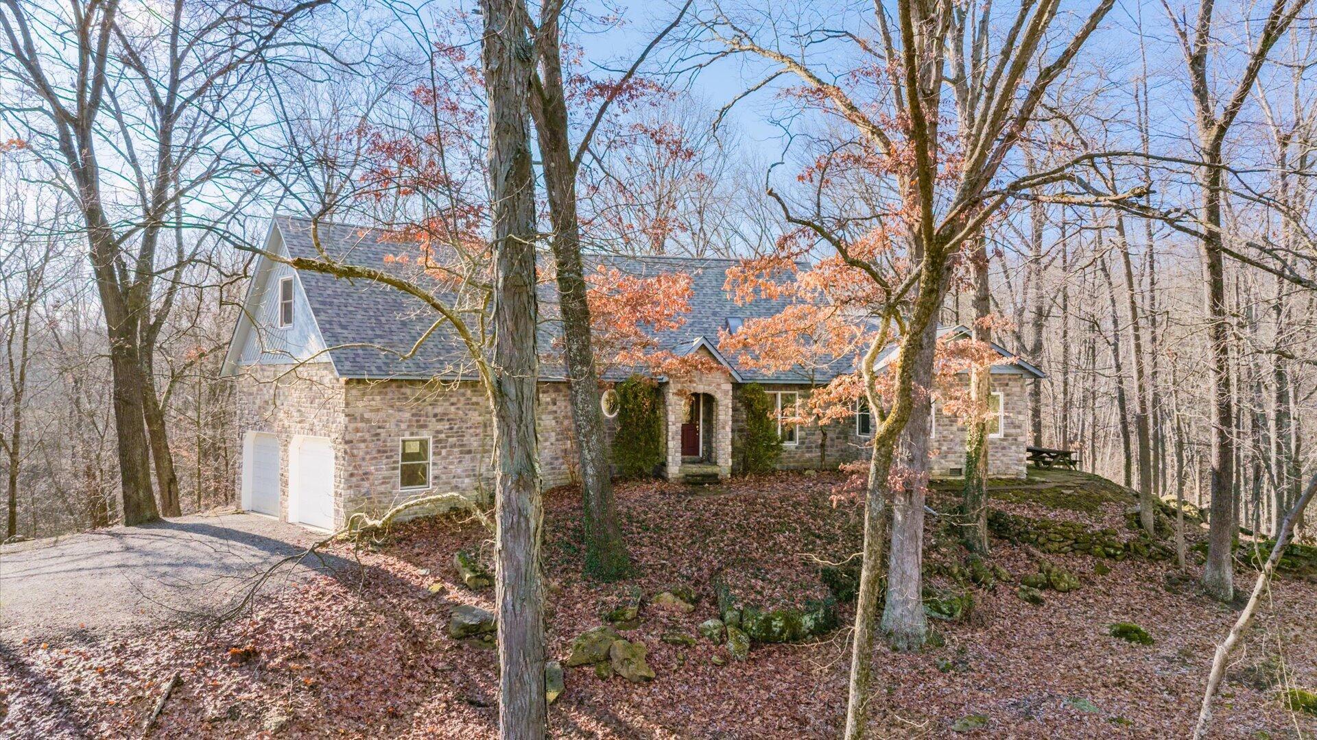 18988 Claypool Road Property Photo 8