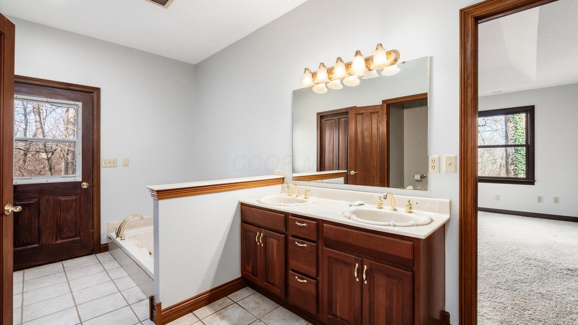 18988 Claypool Road Property Photo 19