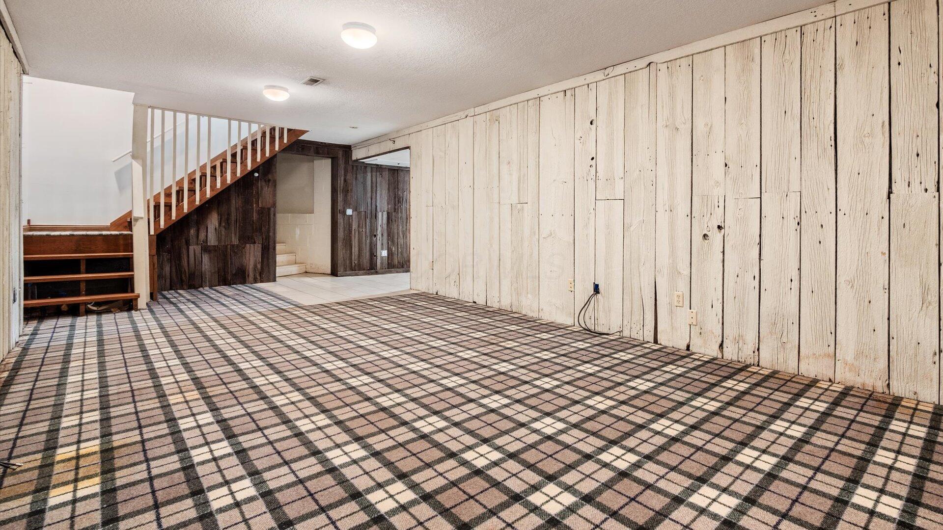 18988 Claypool Road Property Photo 34