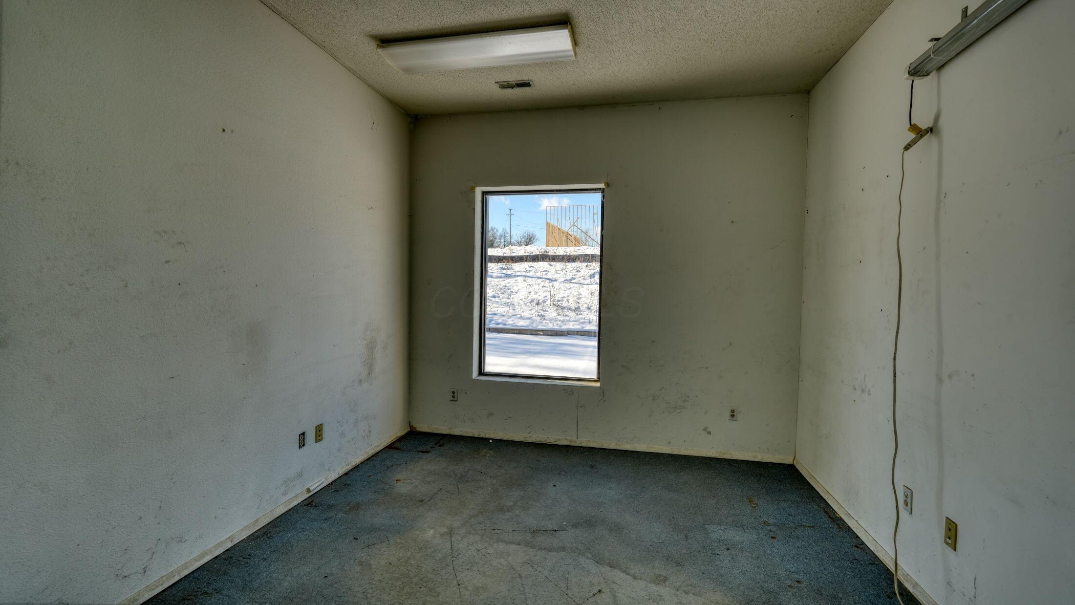 2560 Maysville Pike Property Photo 7