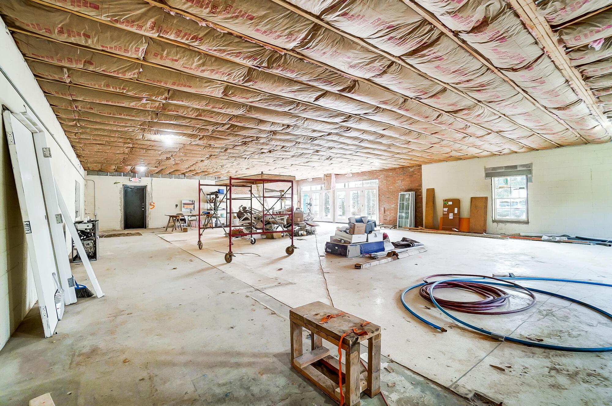 1310 E Walnut Street Property Photo 4