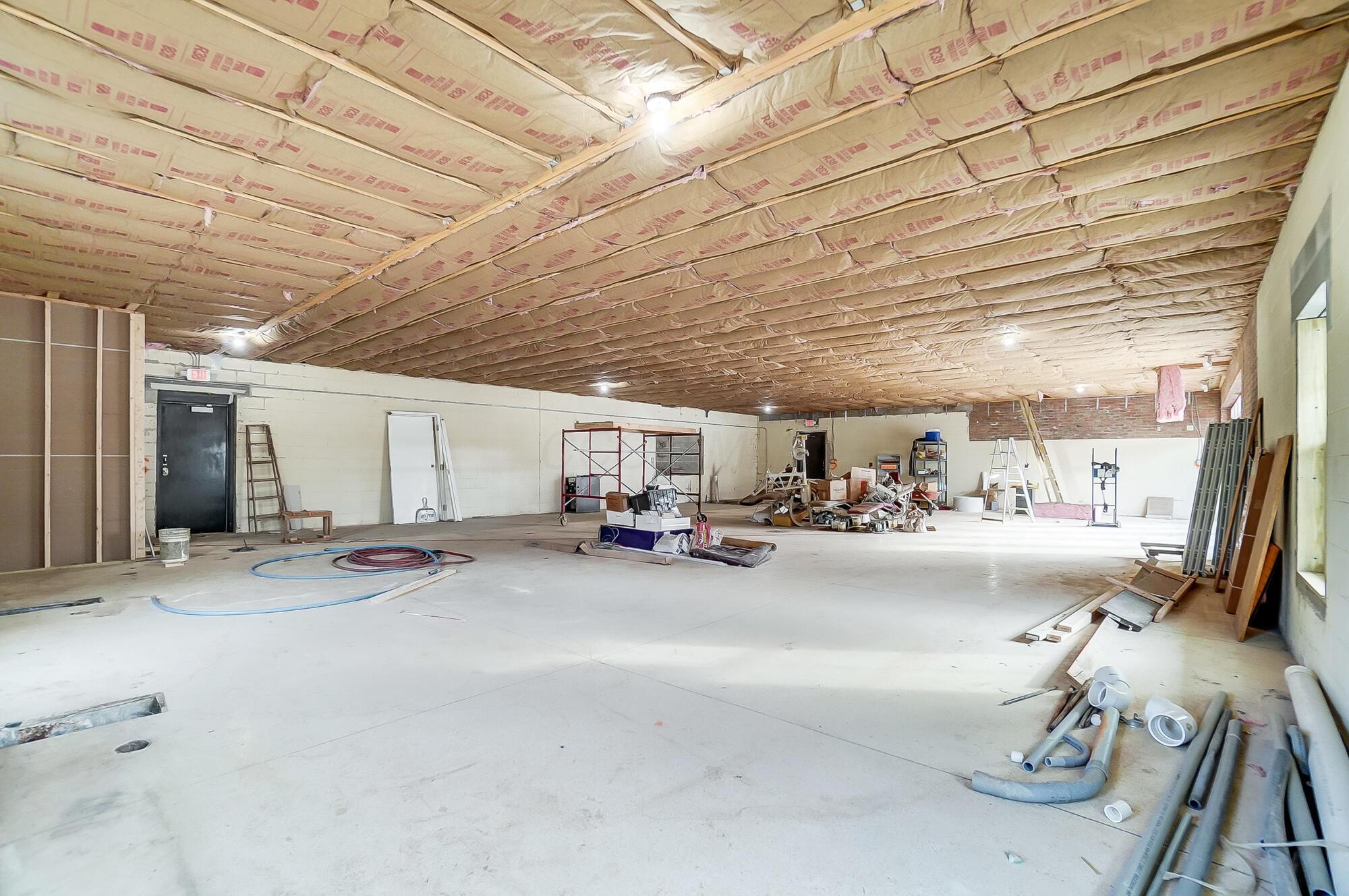 1310 E Walnut Street Property Photo 5