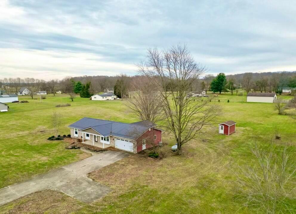 11090 Old Delaware Road Property Photo 2