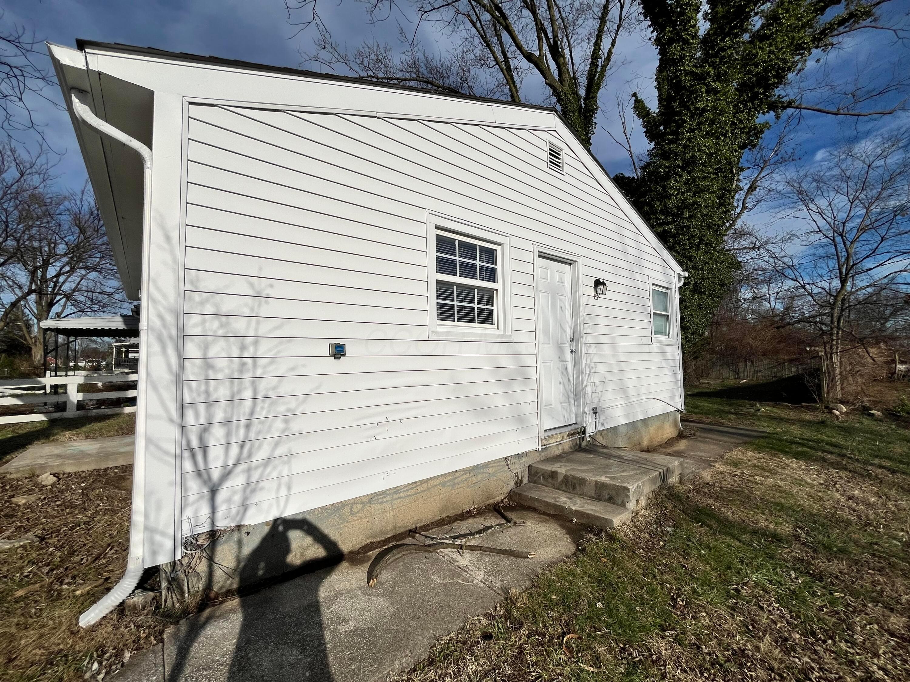 2294 Bancroft Street Property Photo 2
