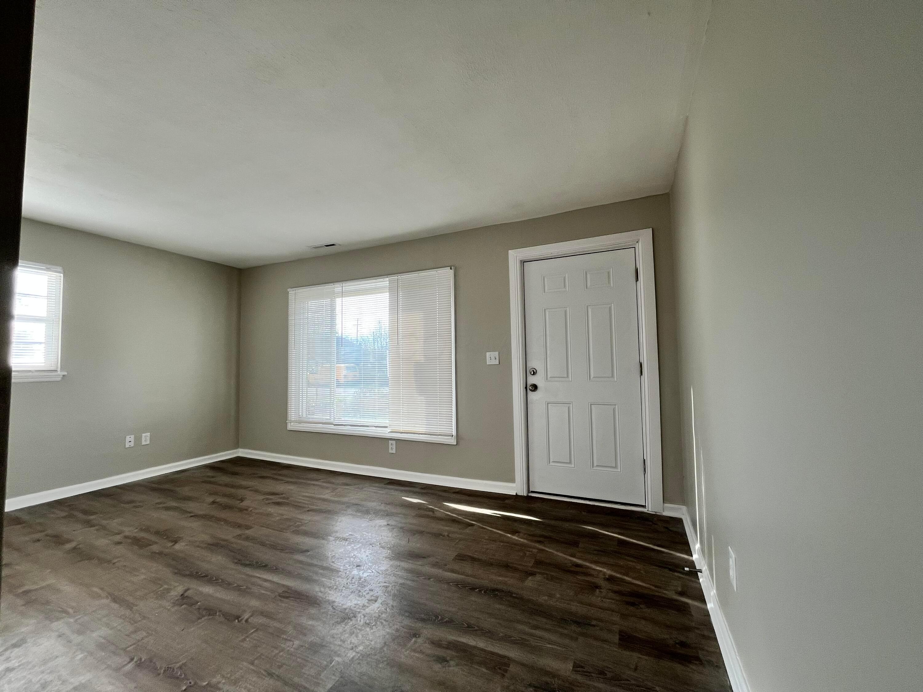 2294 Bancroft Street Property Photo 9