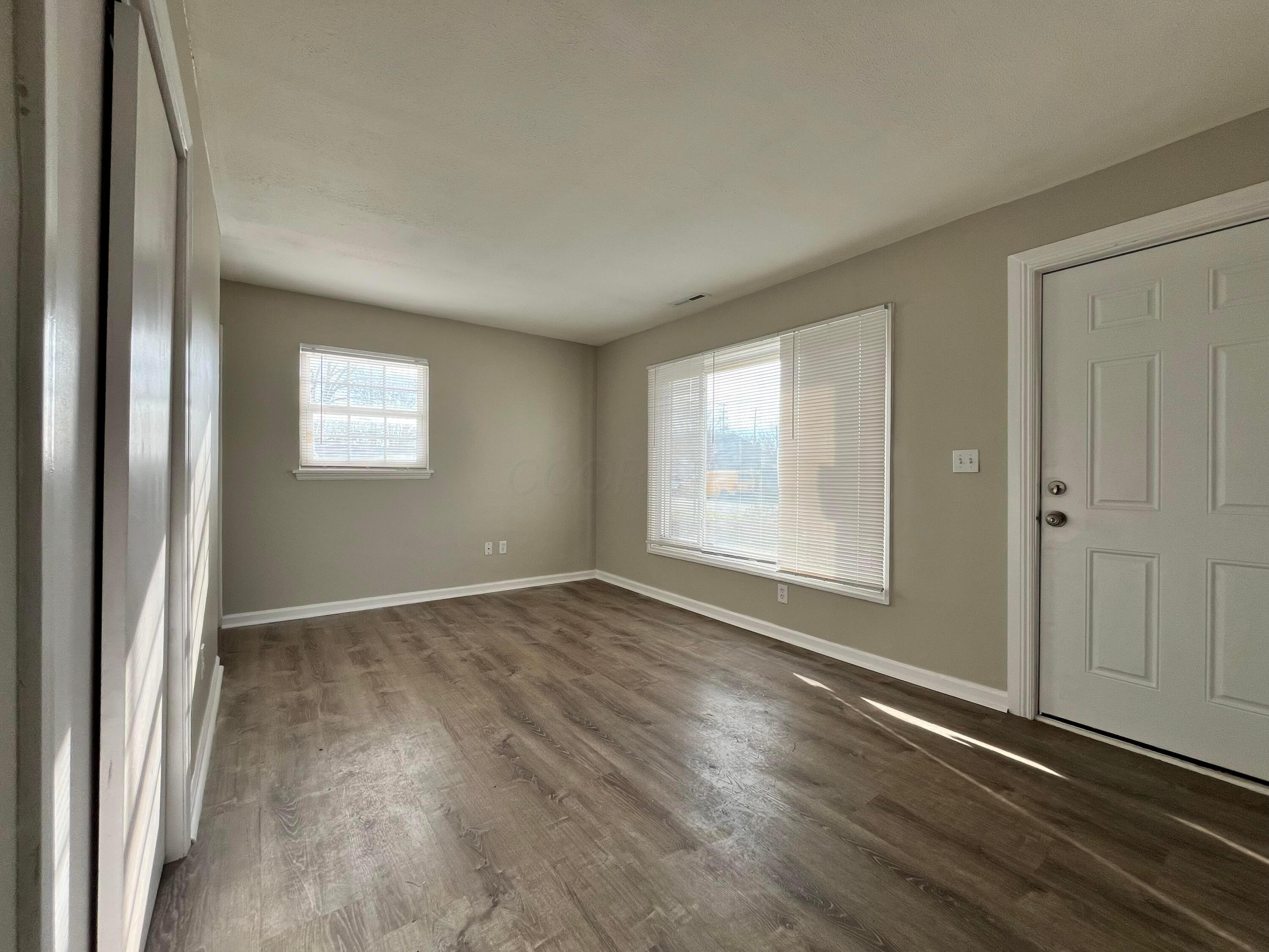 2294 Bancroft Street Property Photo 10