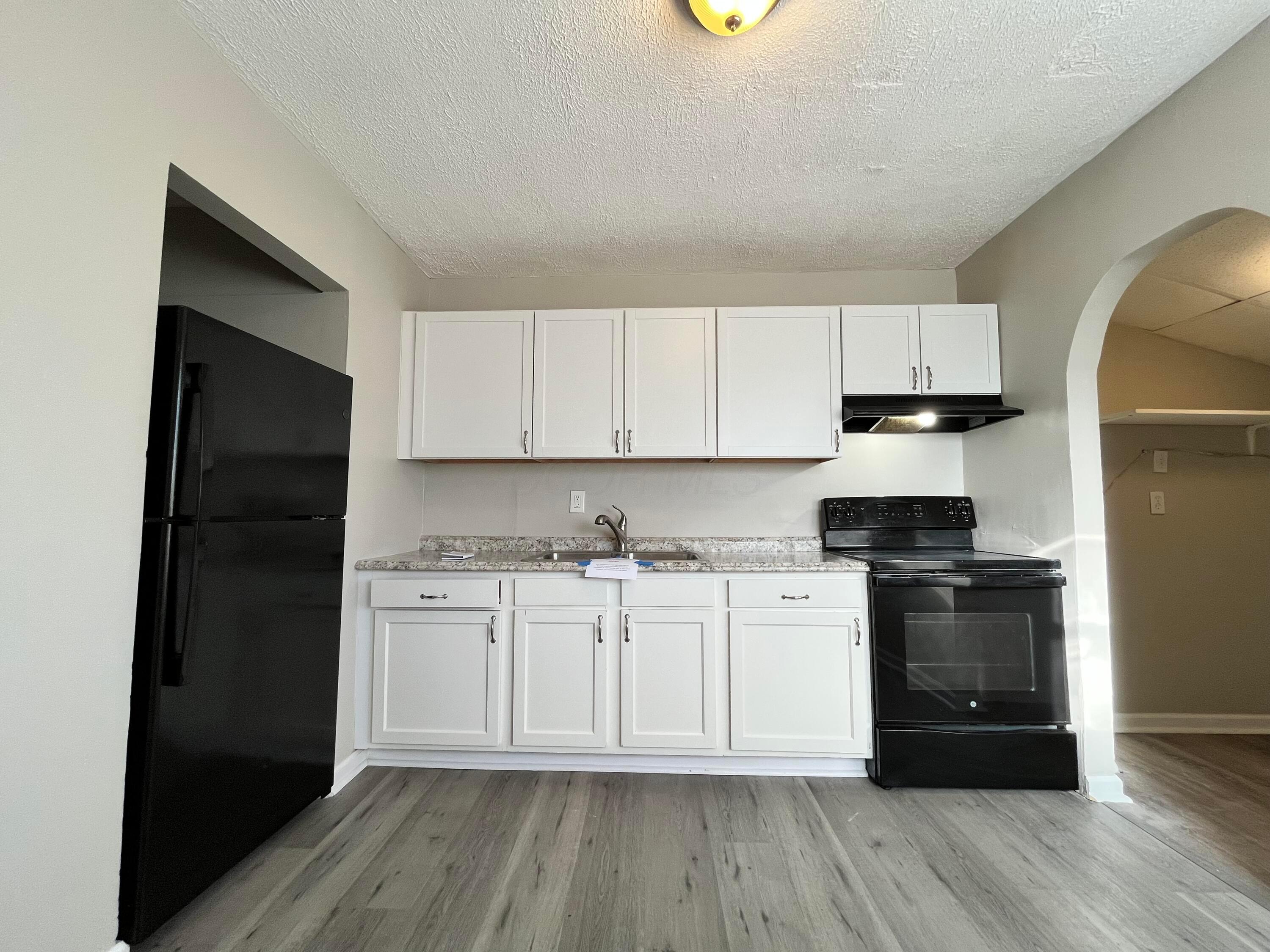2294 Bancroft Street Property Photo 13