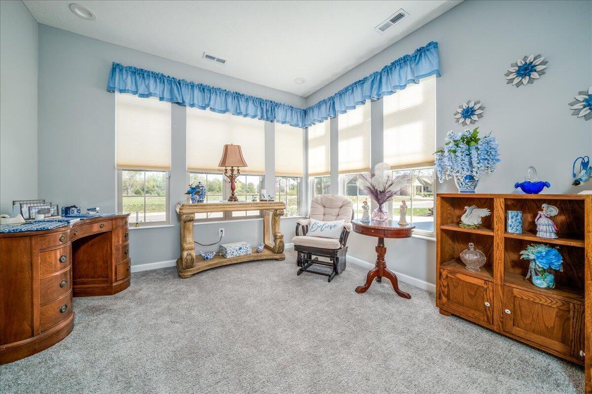 1621 E Waterside Drive Property Photo 11