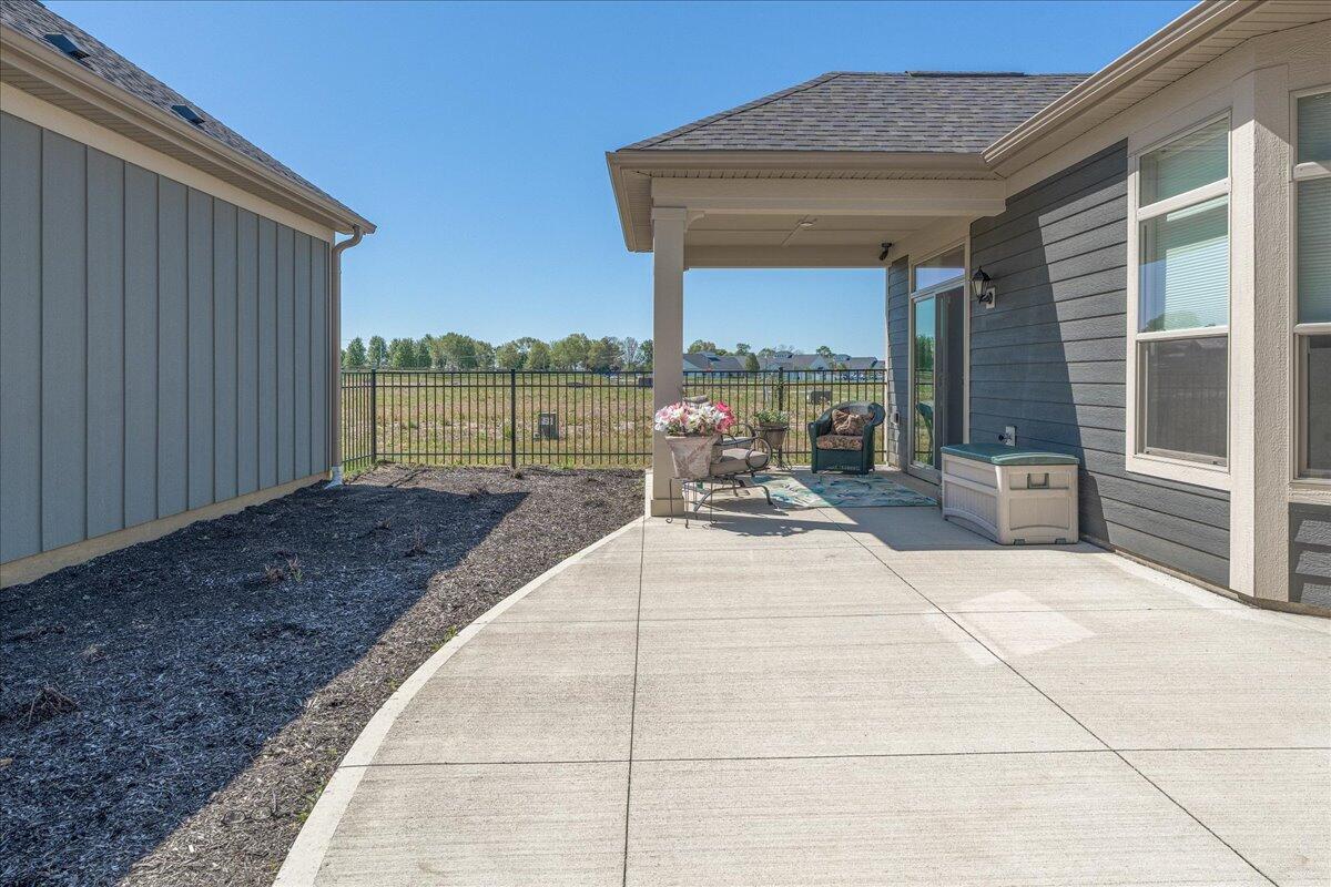 1621 E Waterside Drive Property Photo 30